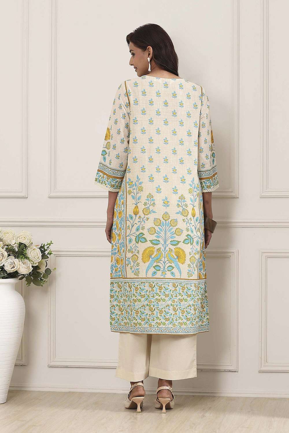 Floral-Cotton-Round-Neck-Women-Kurta