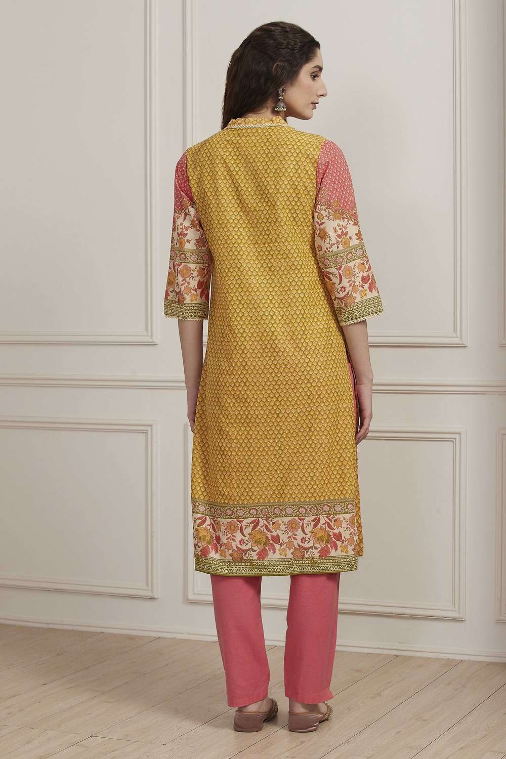 Printed-Cotton-V-Neck-Women-Kurta