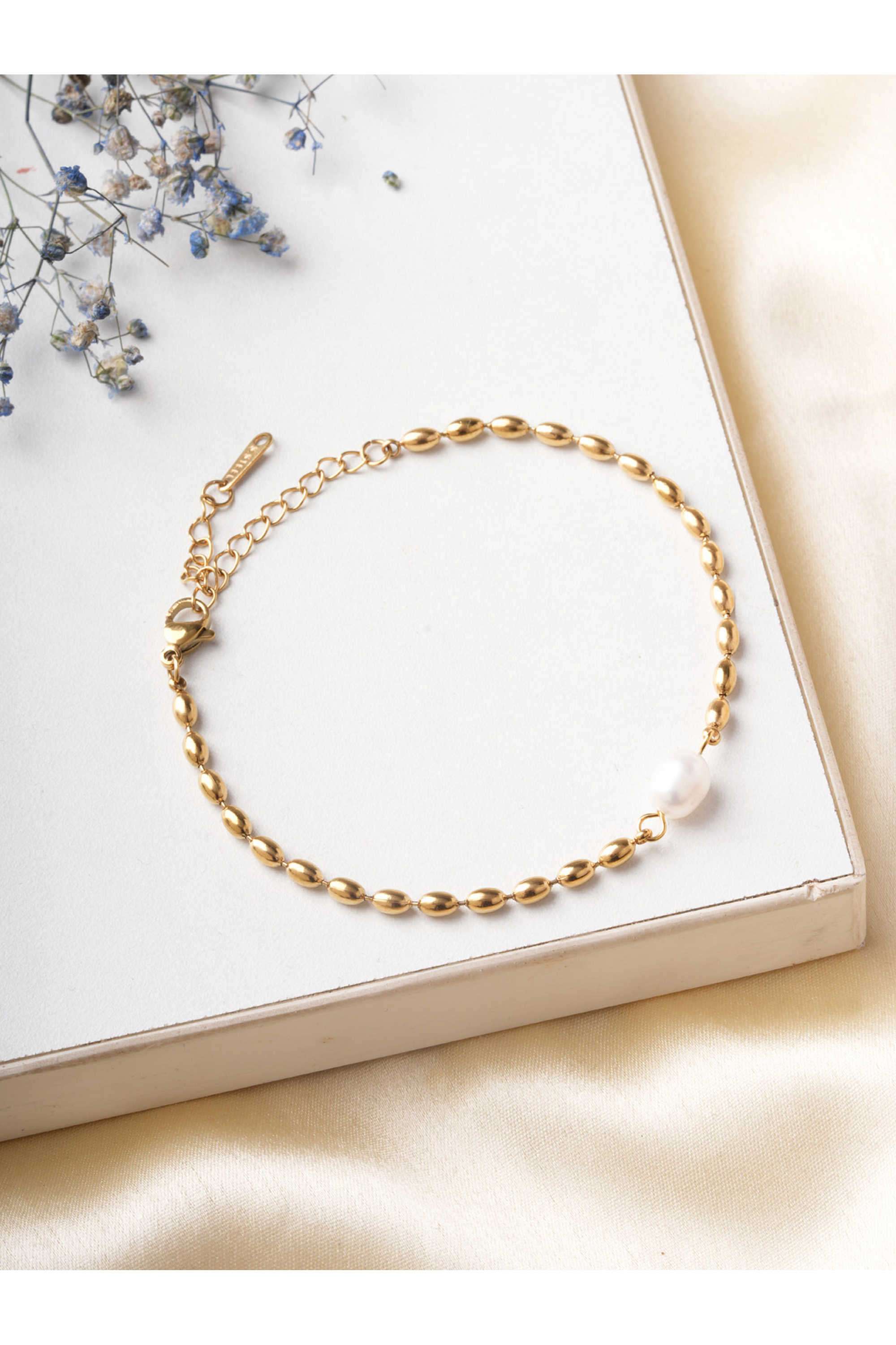 Glimmer-Pearl-Beads-Chain-Bracelet-for-Women---Waterproof-&-Anti-Tarnish