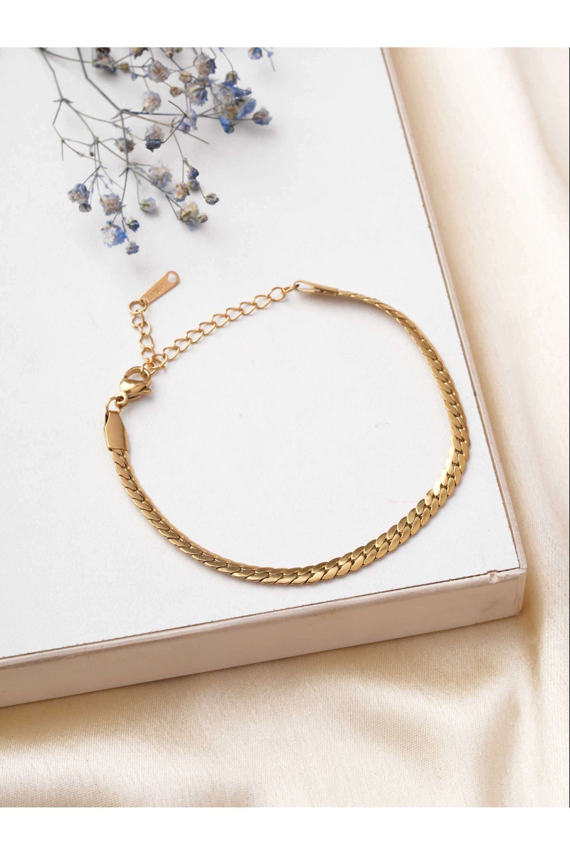 Flat-Serpent-Flow-Bracelet-for-Women---Waterproof-&-Anti-Tarnish