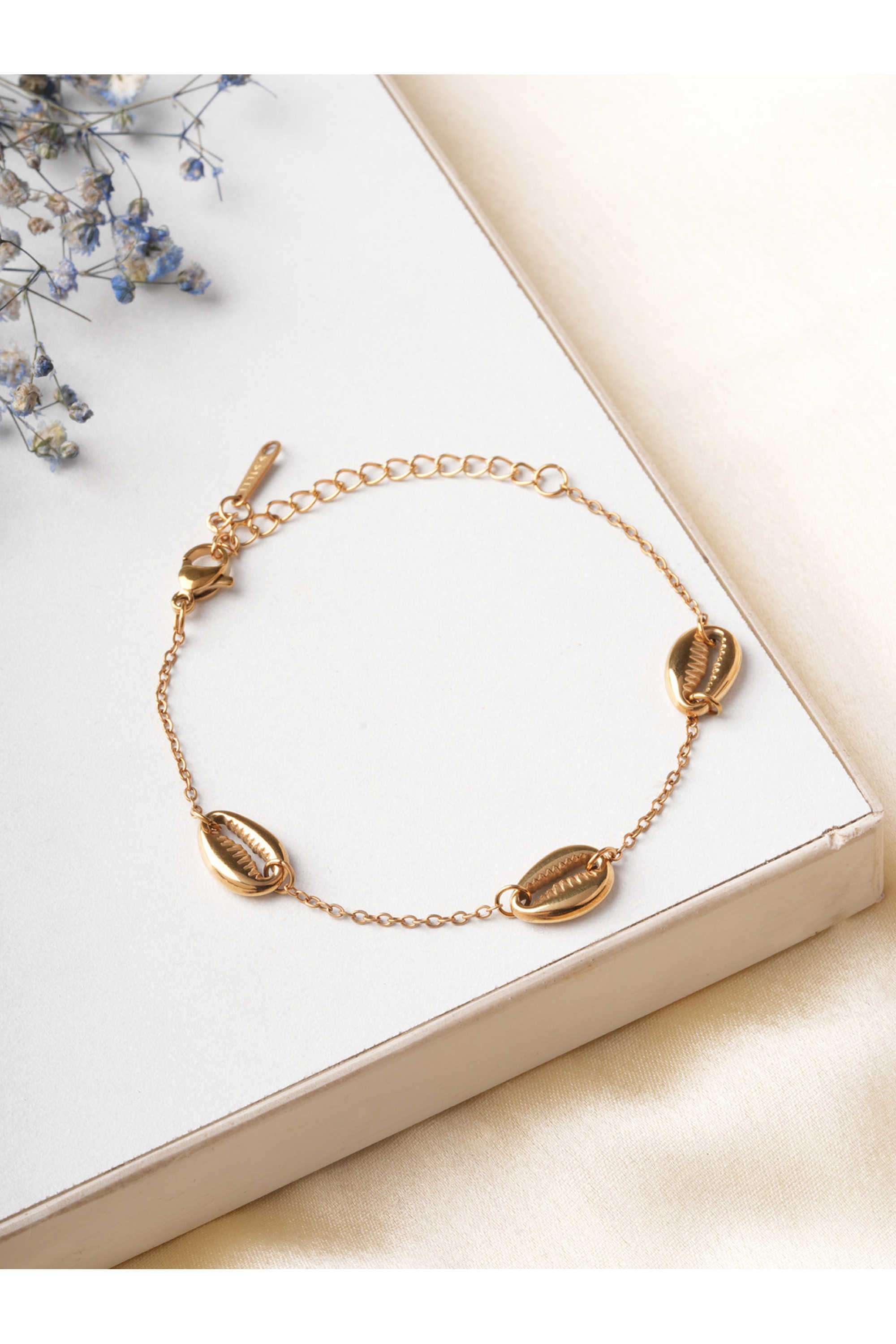 Triple-Cowrie-Charm-Bracelet-for-Women---Waterproof-&-Anti-Tarnish