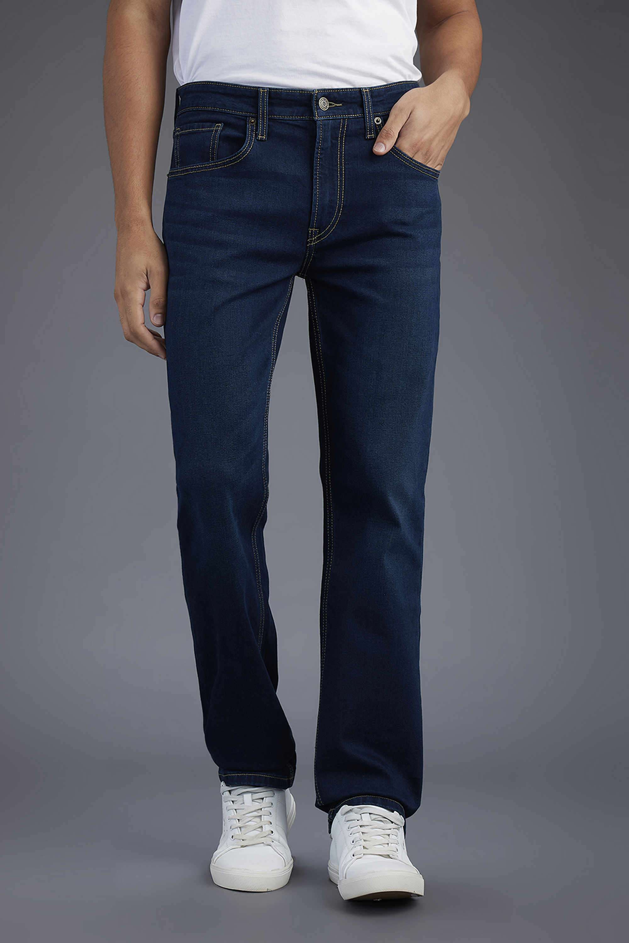 Solid-Blended-Fabric-Straight-Fit-Men-S-Jeans