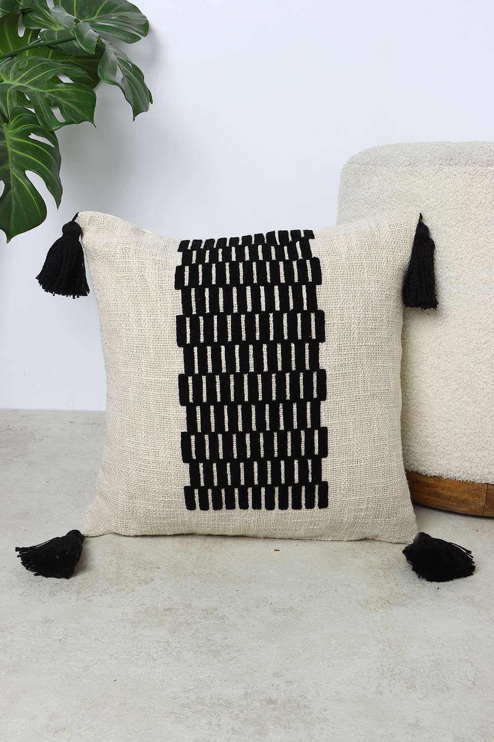 Modern-Luxe-Citadel-Brick-Black-Cushion-Cover-40x40-cm
