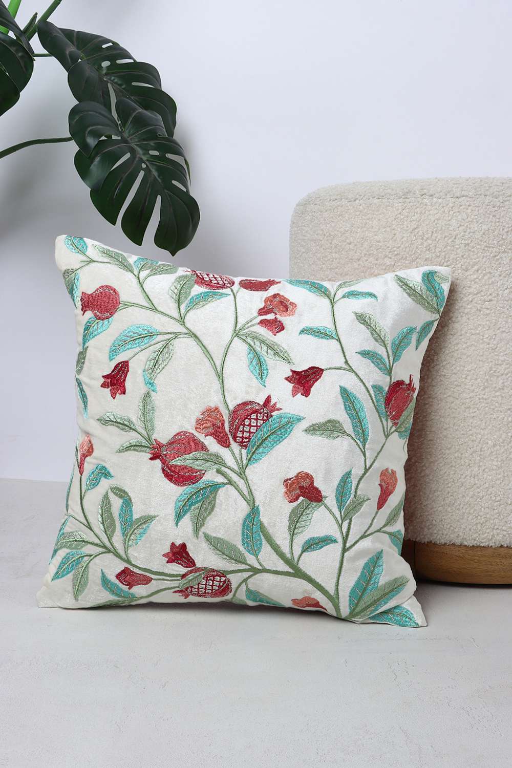Global-Indian-Anaar-Baag-White-Cushion-Cover-40x40-cm