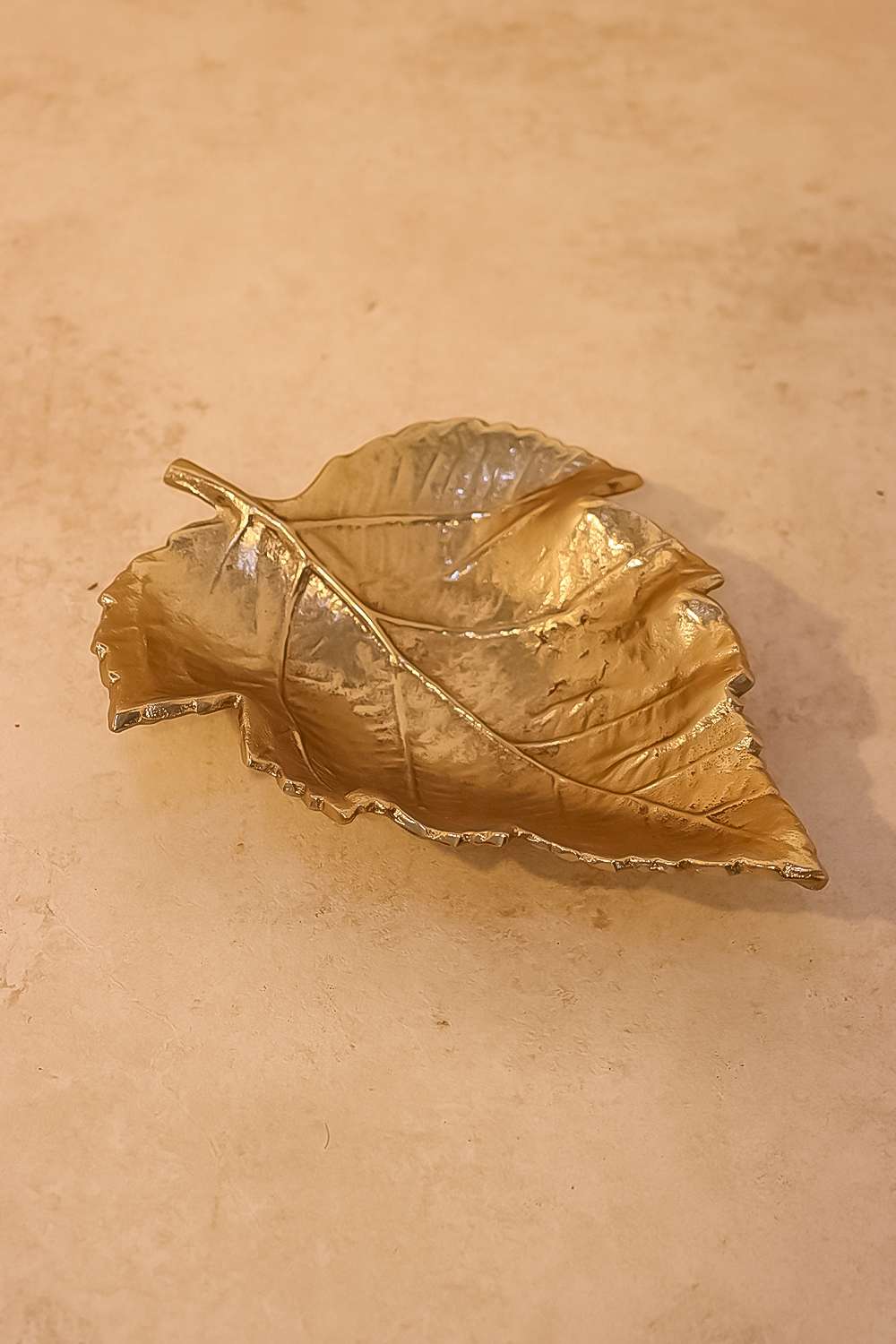 Aurielle-Maple-Leaf-Metal-Casted-Platter-23Cm