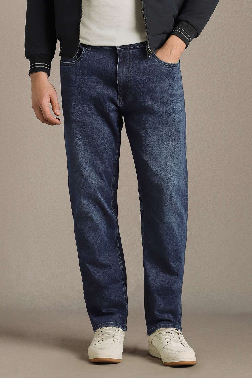Solid-Cotton-Blend-Straight-Fit-Men-s-Jeans