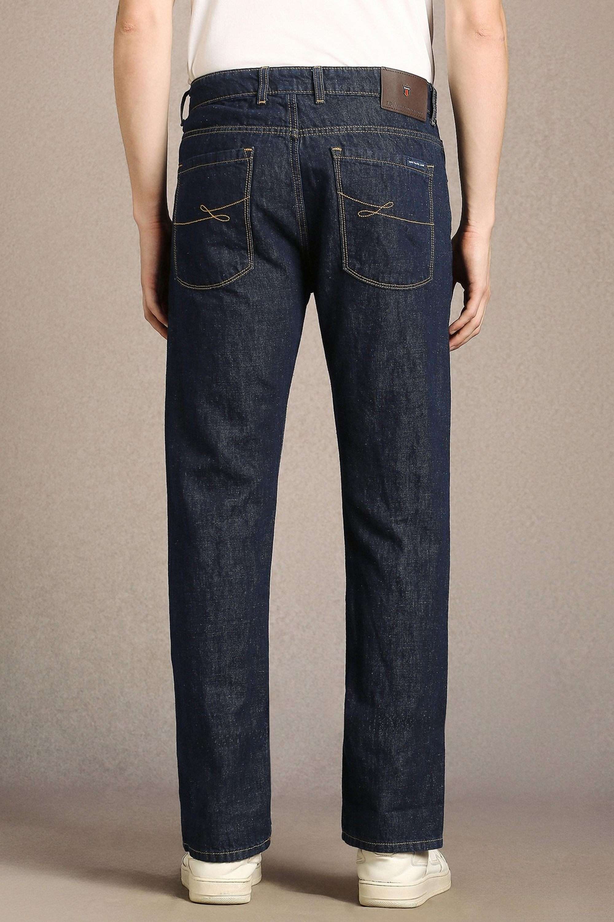 Solid-Blended-Fabric-Regular-Fit-Men-s-Jeans
