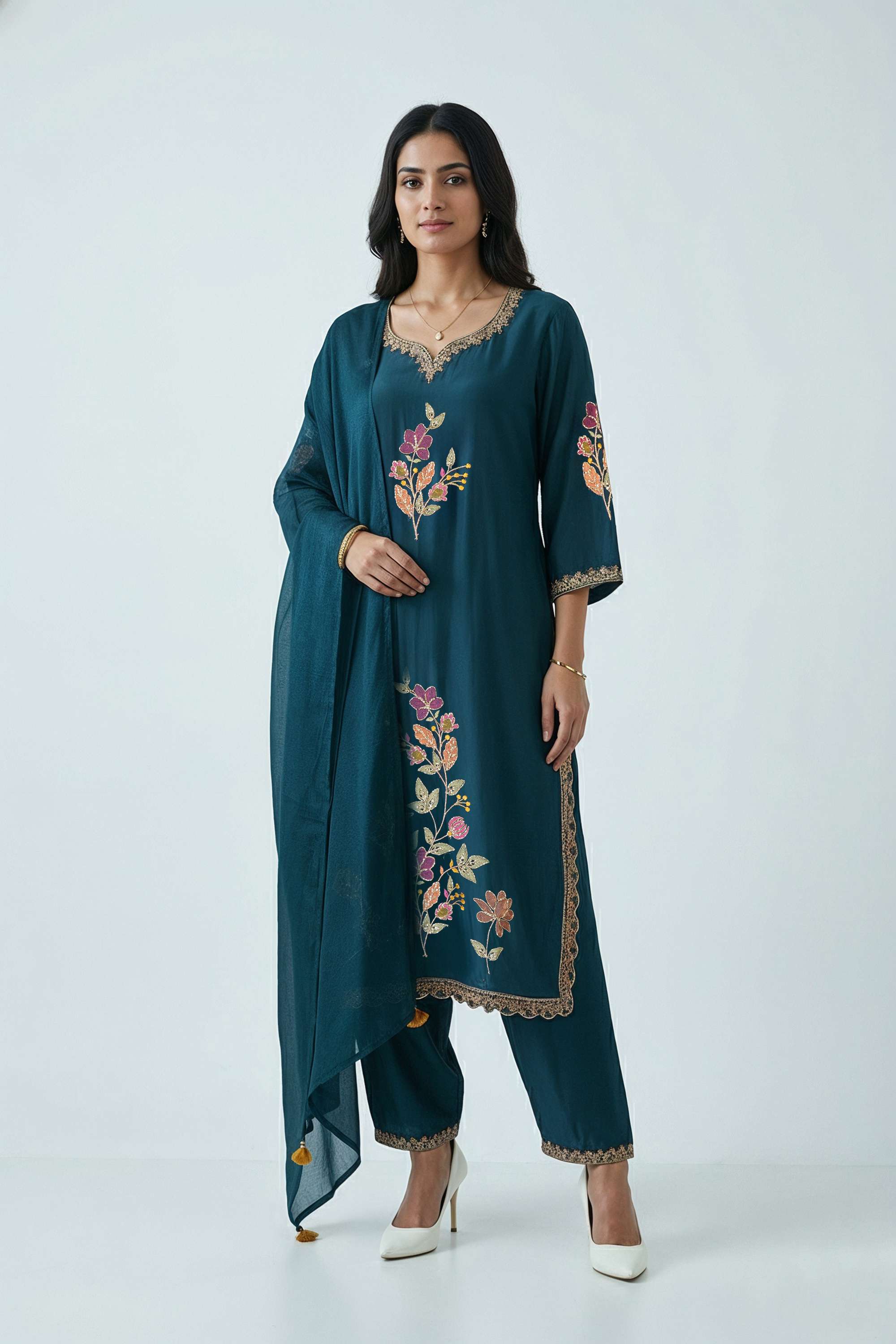 Textured-Cotton-Blend-Women-Kurta-with-Pant-and-Dupatta