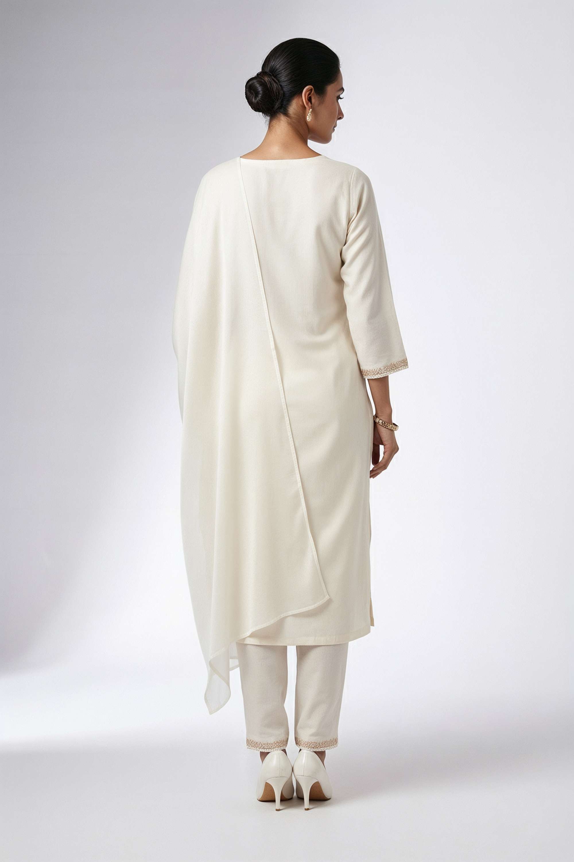 Textured-Cotton-Blend-Women-Kurta-with-Pant-and-Dupatta