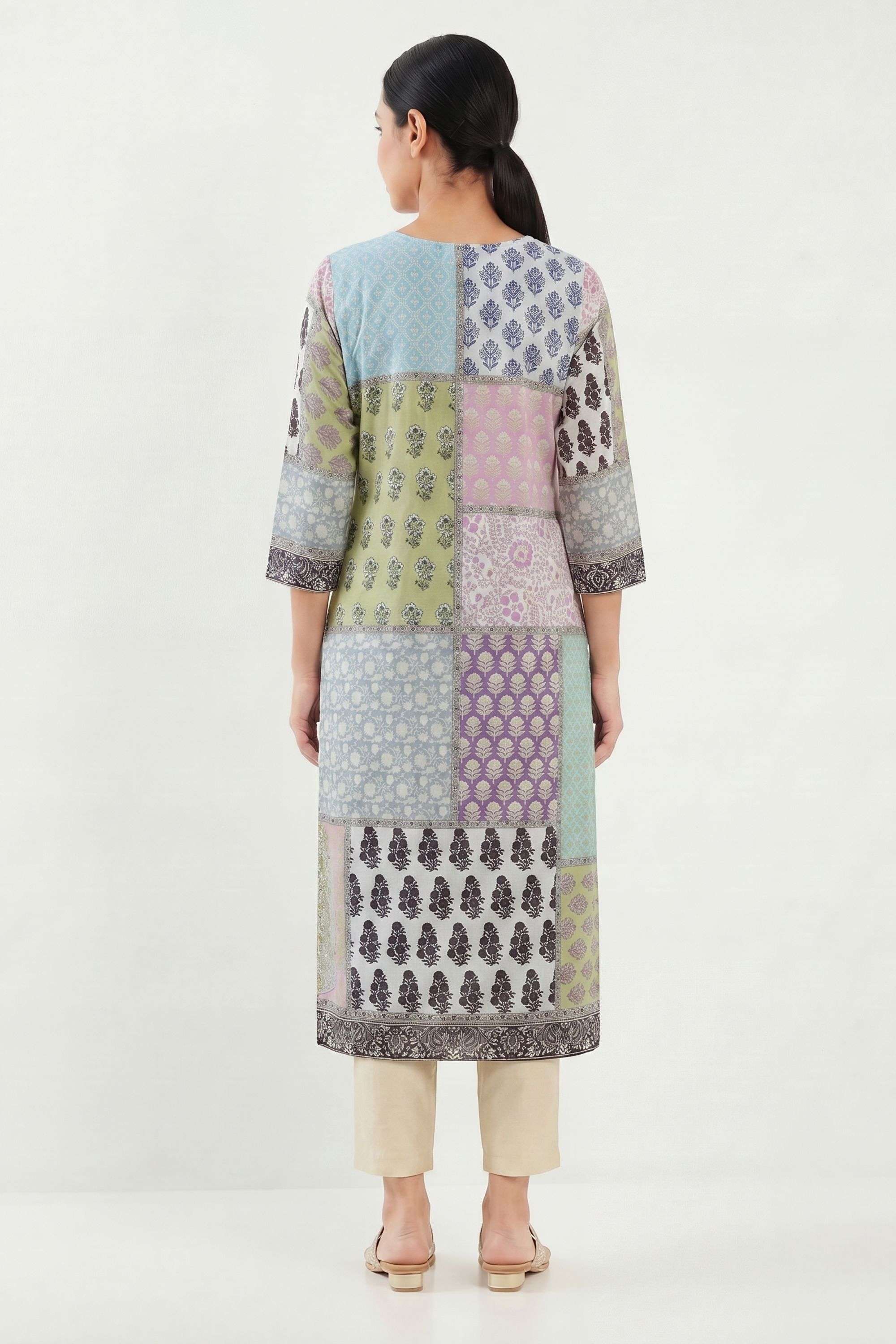 Printed-Cotton-Blend-Round-Neck-Women-Kurta