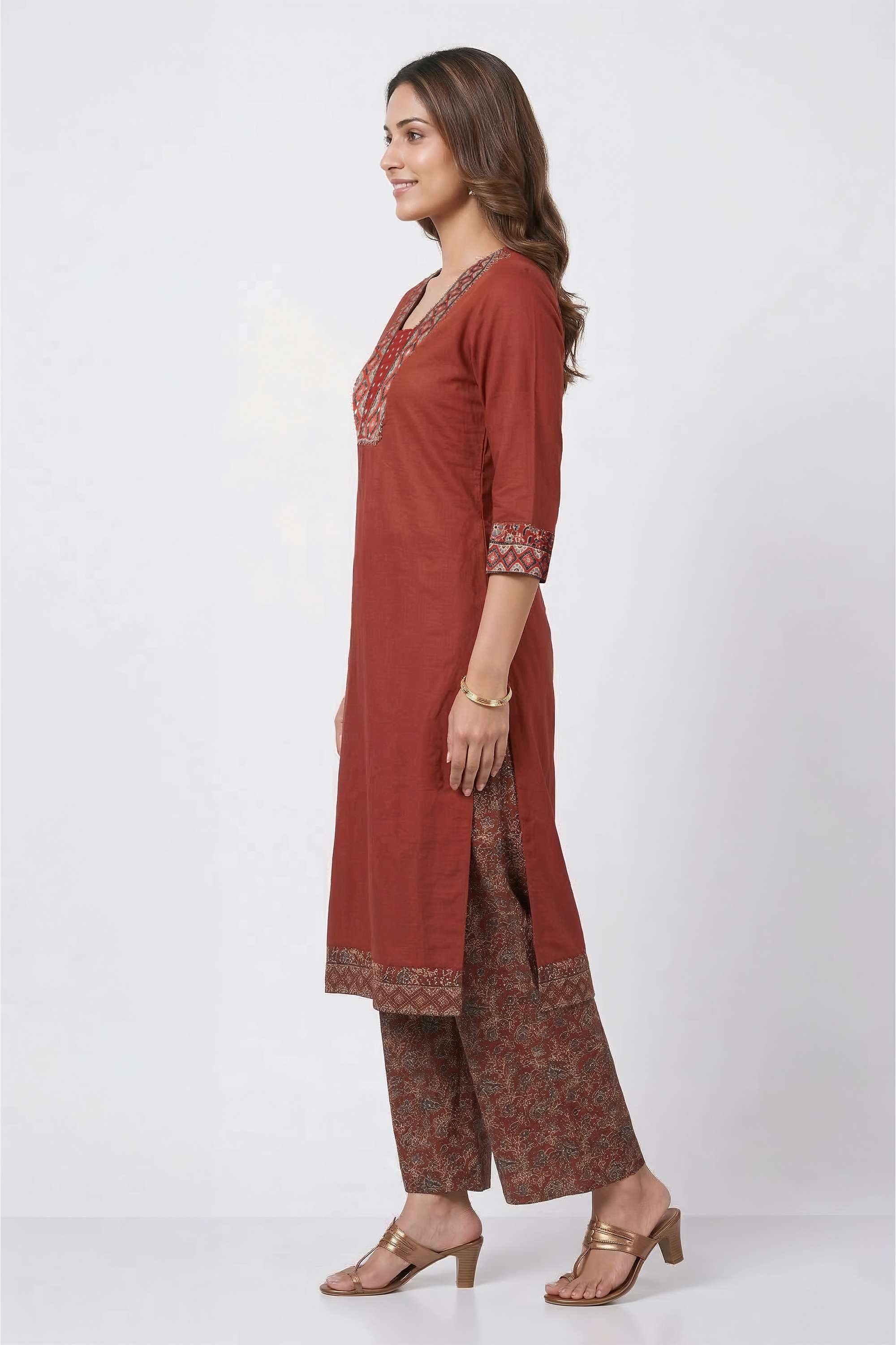 Floral-Y-Neck-Cotton-Women-s-Kurta-And-Pants