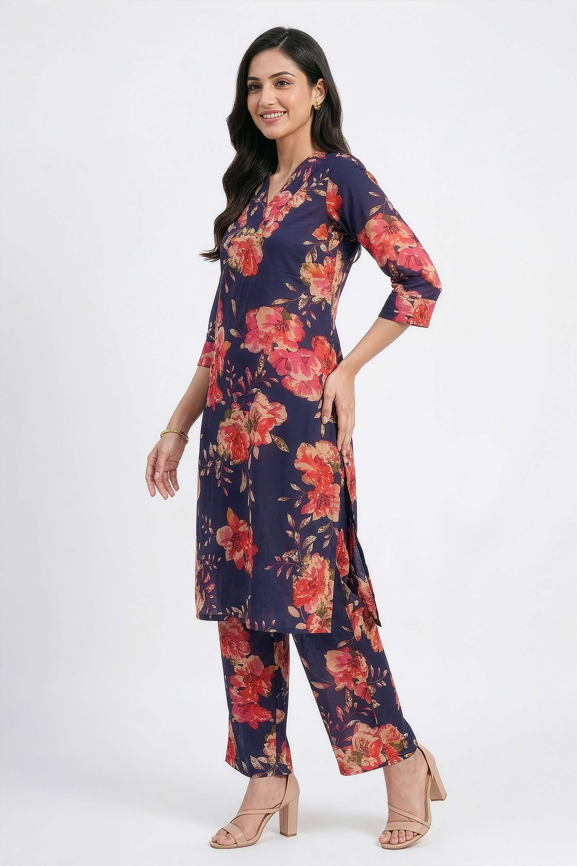 Floral-V-Neck-Cotton-Women-s-Kurta-And-Pants
