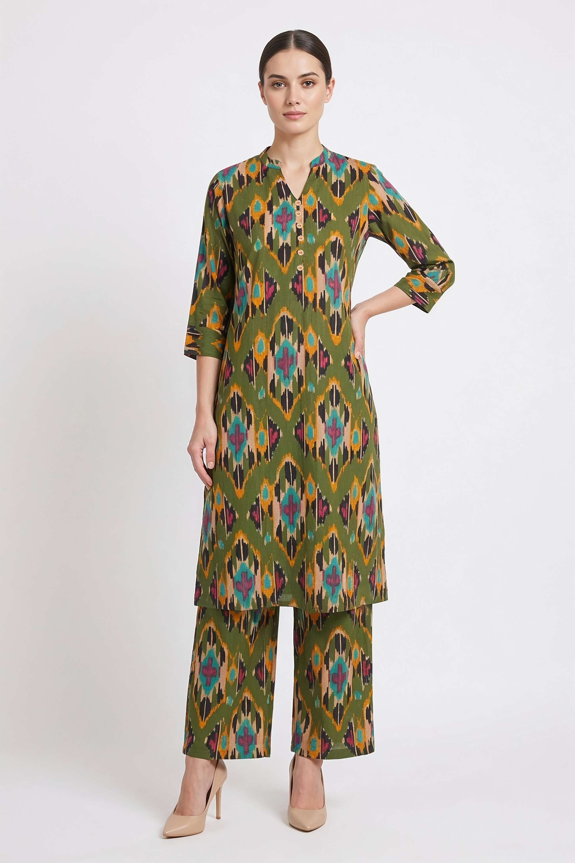 Printed-Cotton-Blend-Collared-Women-Kurta-with-Pant