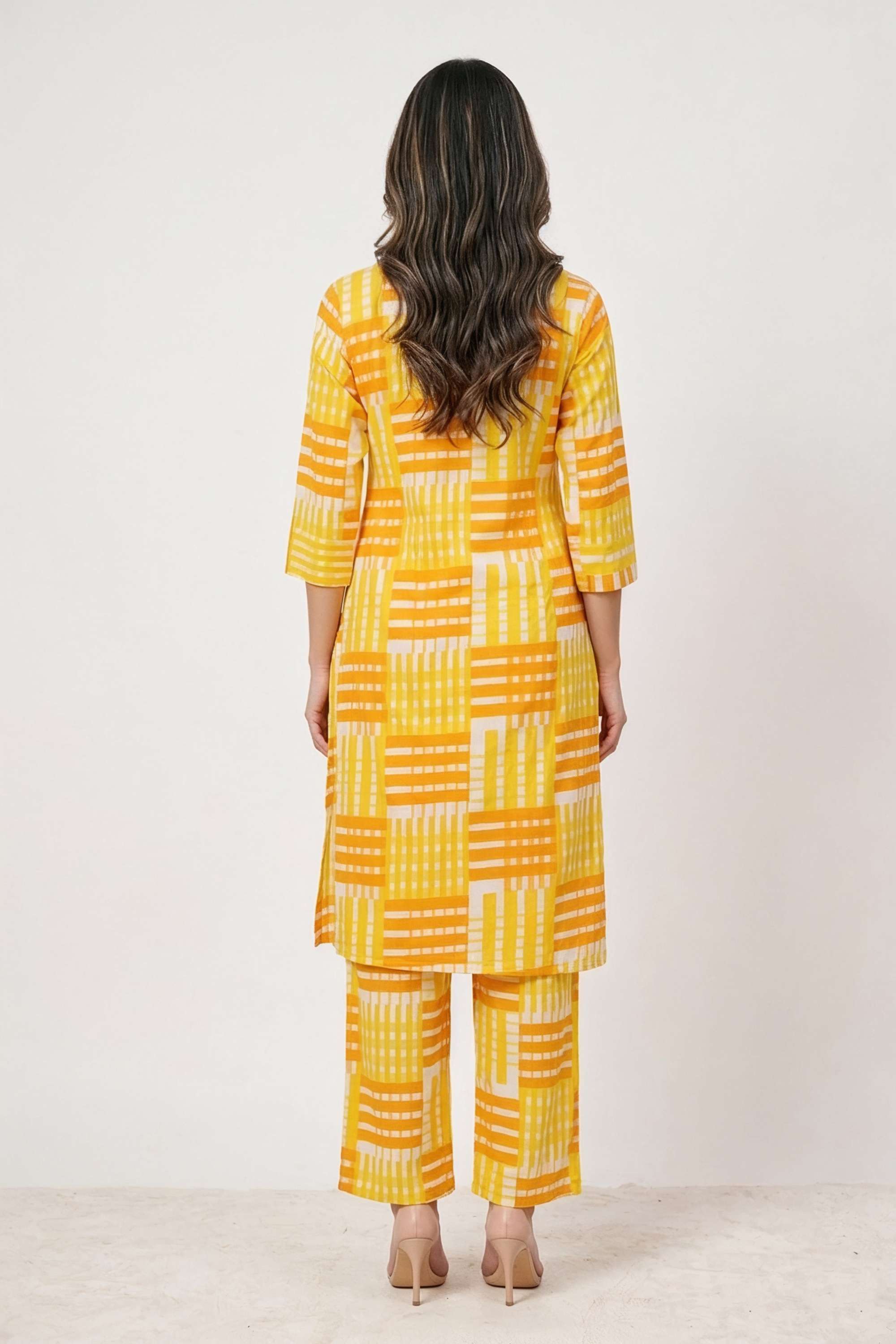 Checks-Round-Neck-Cotton-Women-s-Kurta-And-Pants