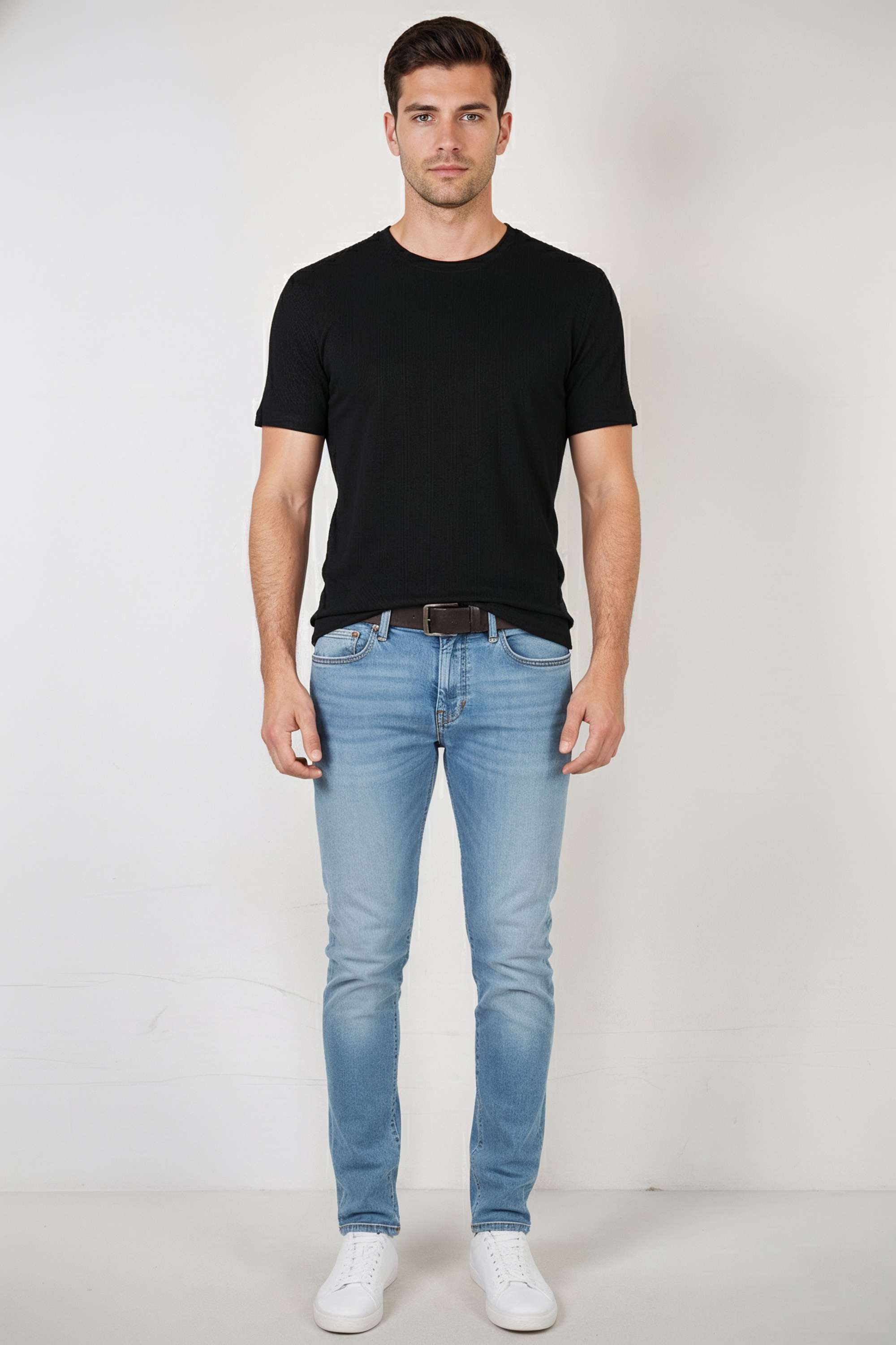 Solid-Blended-Fabric-Regular-Fit-Men-s-T-Shirt