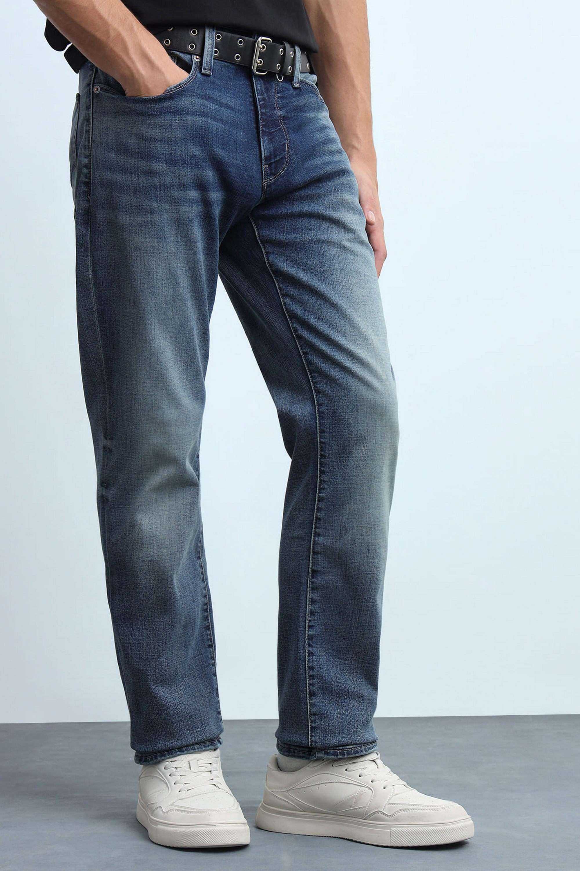 Solid-Cotton-Straight-Fit-Men-s-Jeans