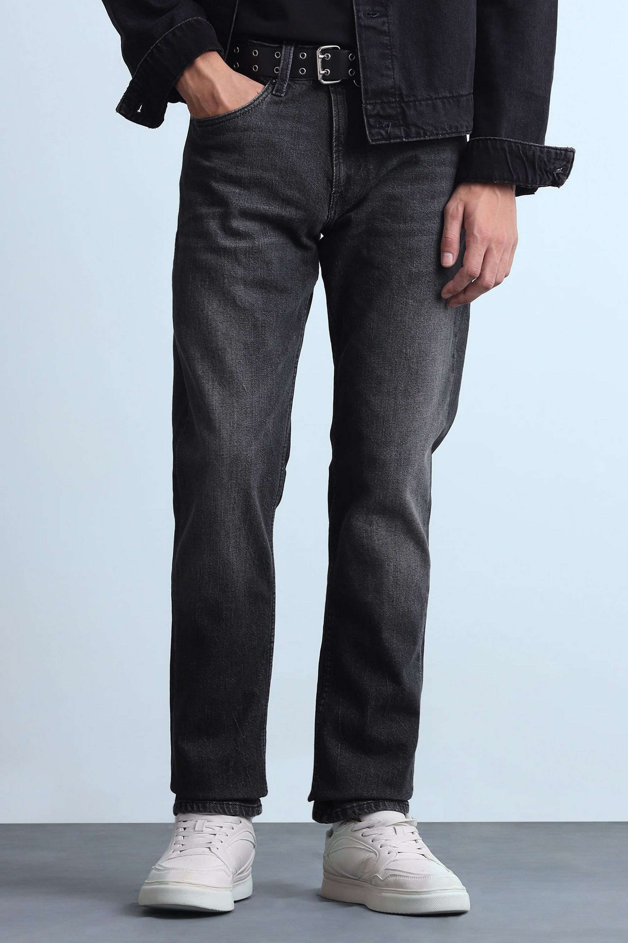 Solid-Cotton-Straight-Fit-Men-s-Jeans