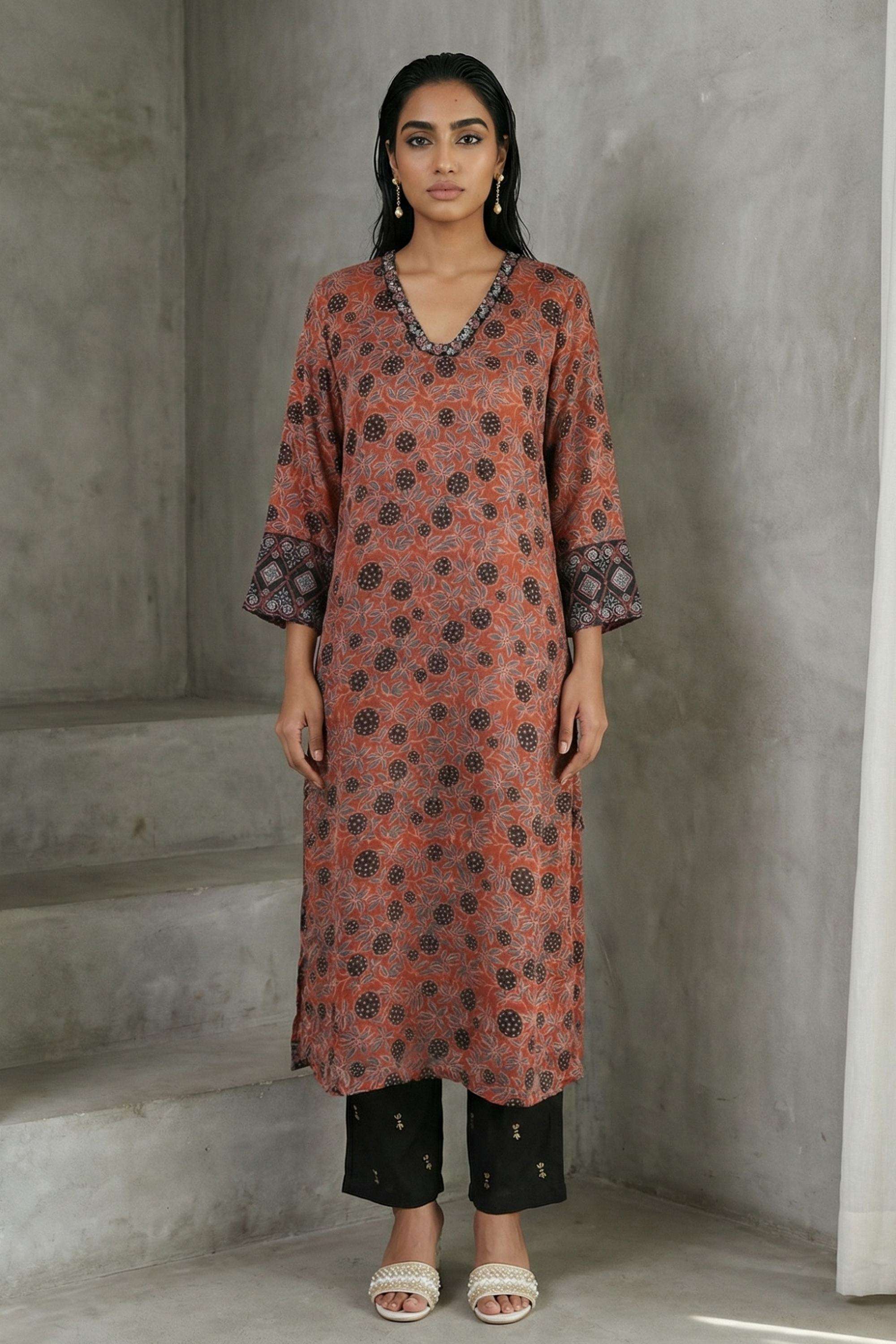 Textured-Blended-Fabric-V-Neck-Women-s-Top