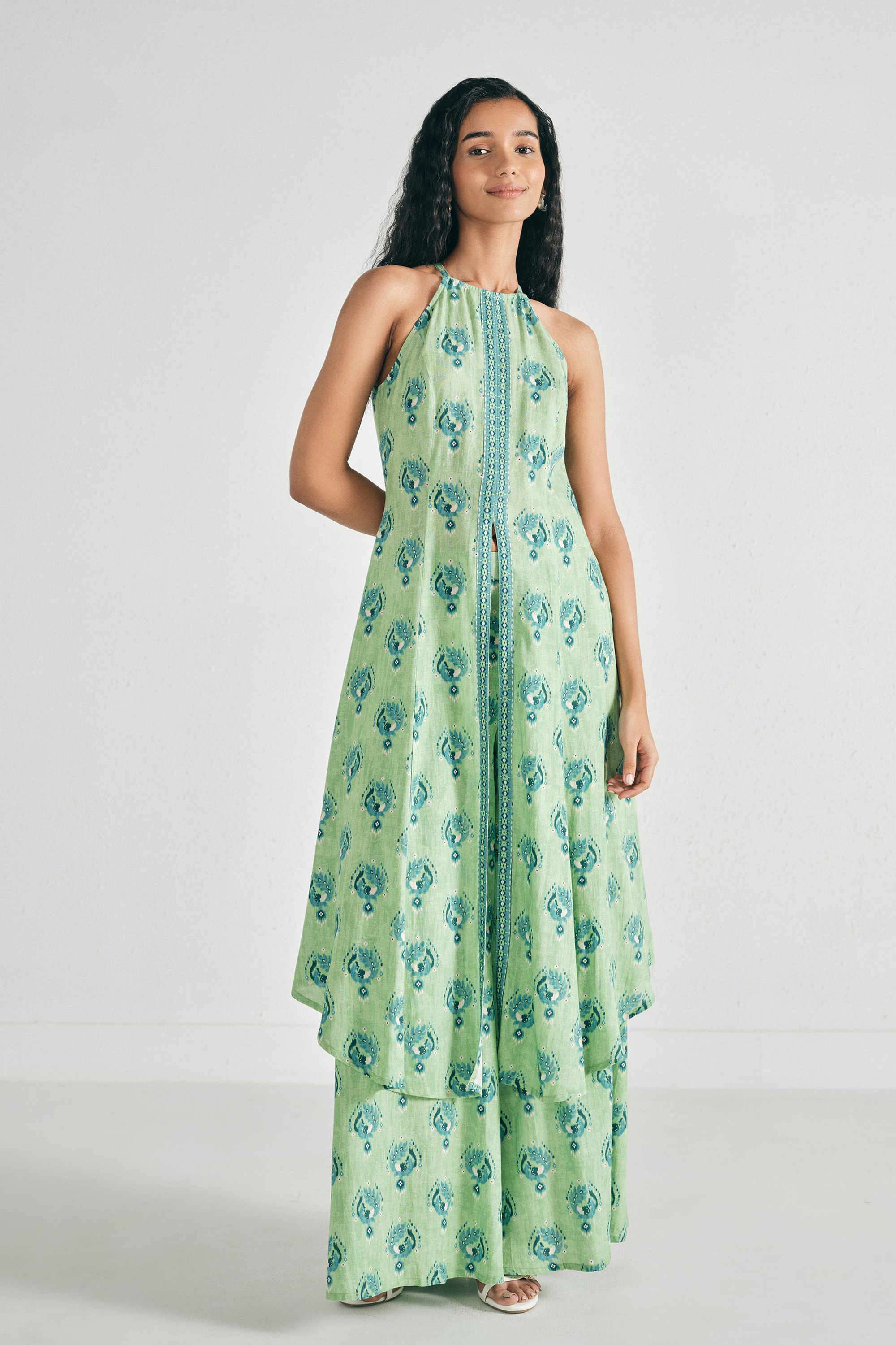 Floral-Rayon-Round-Neck-Women-Kurta-with-Palazzo