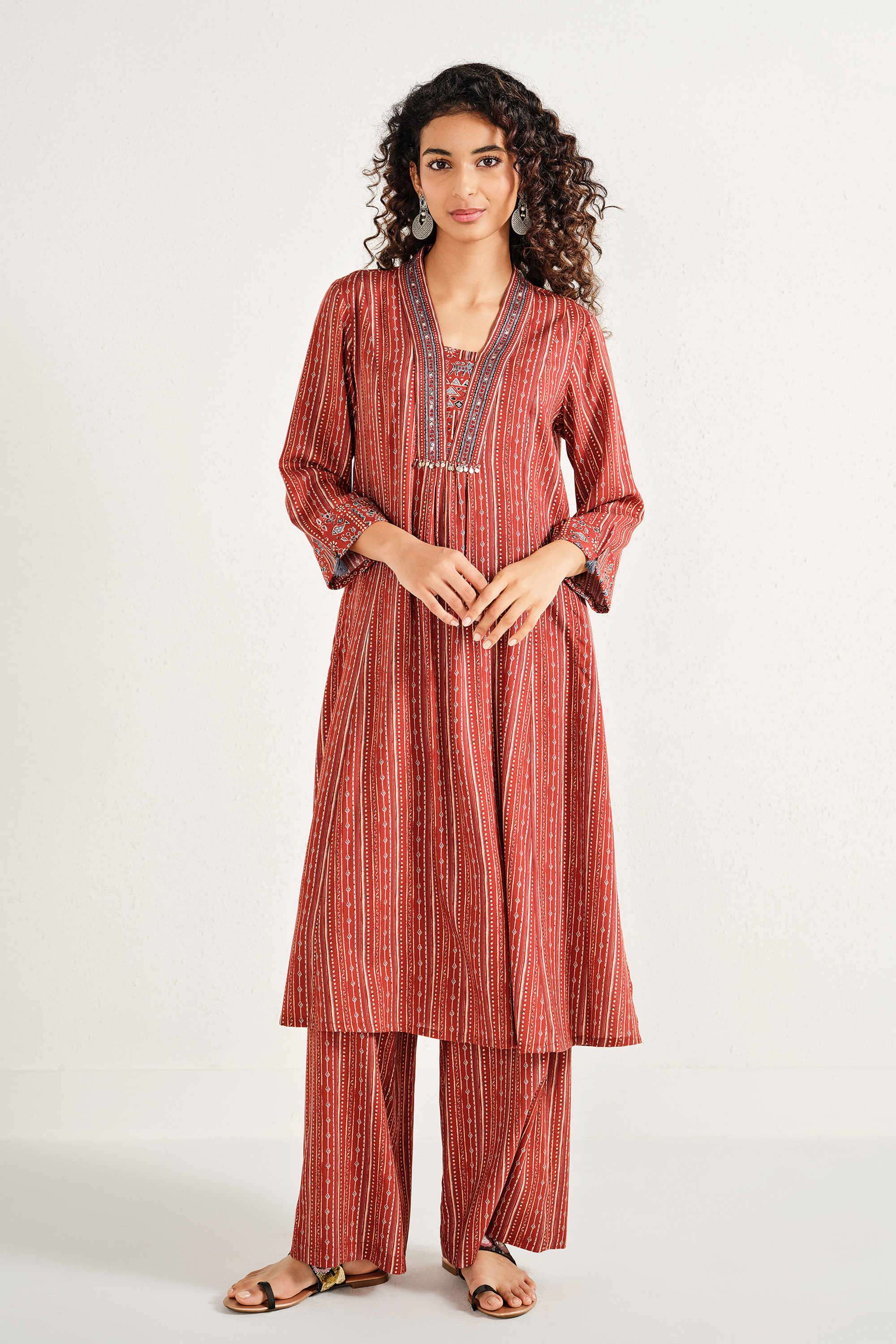 Printed-Calf-Length-Viscose-Rayon-Knitted-Women-s-Kurta-Set