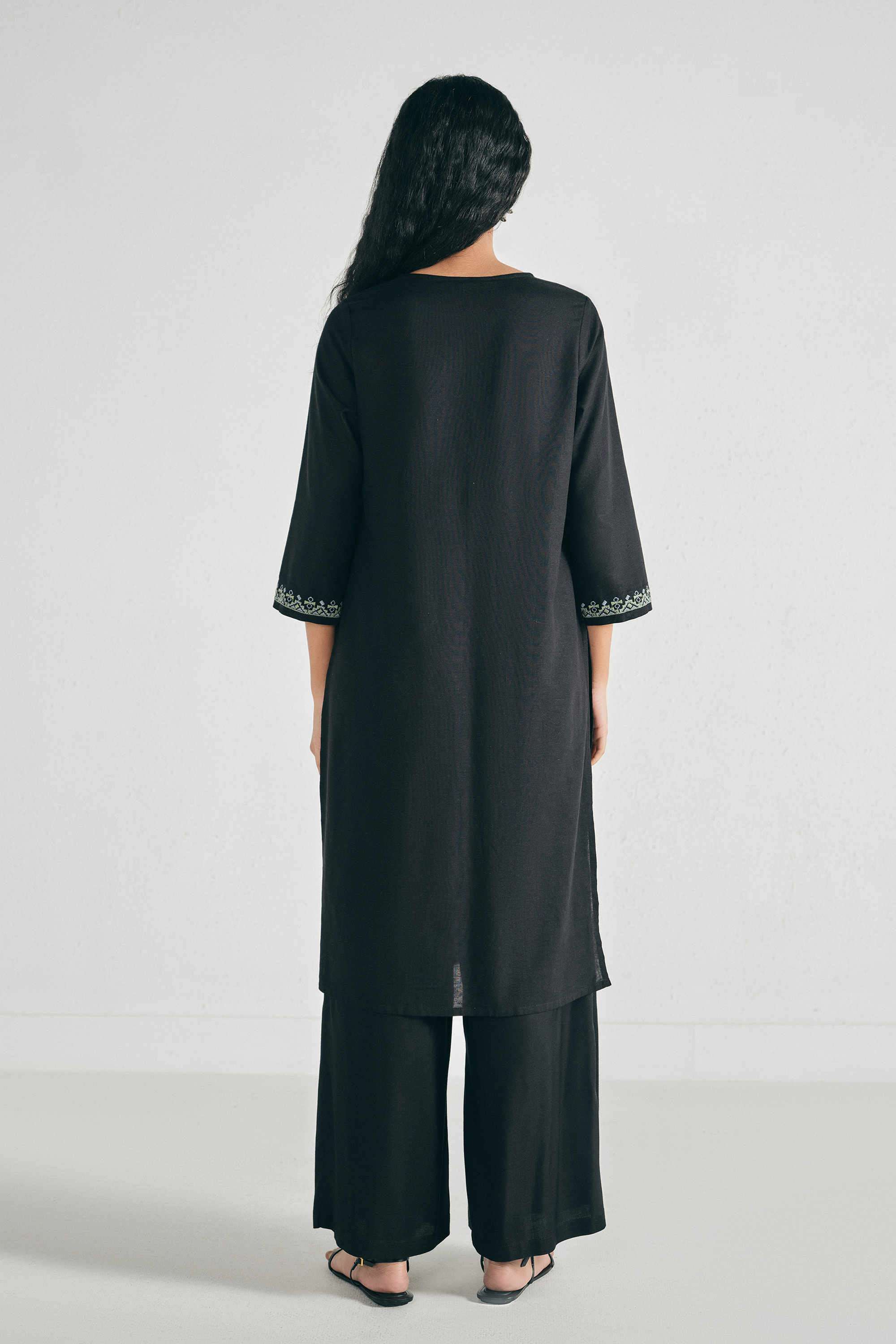 Embroidered-Rayon-Round-Neck-Women-Kurta