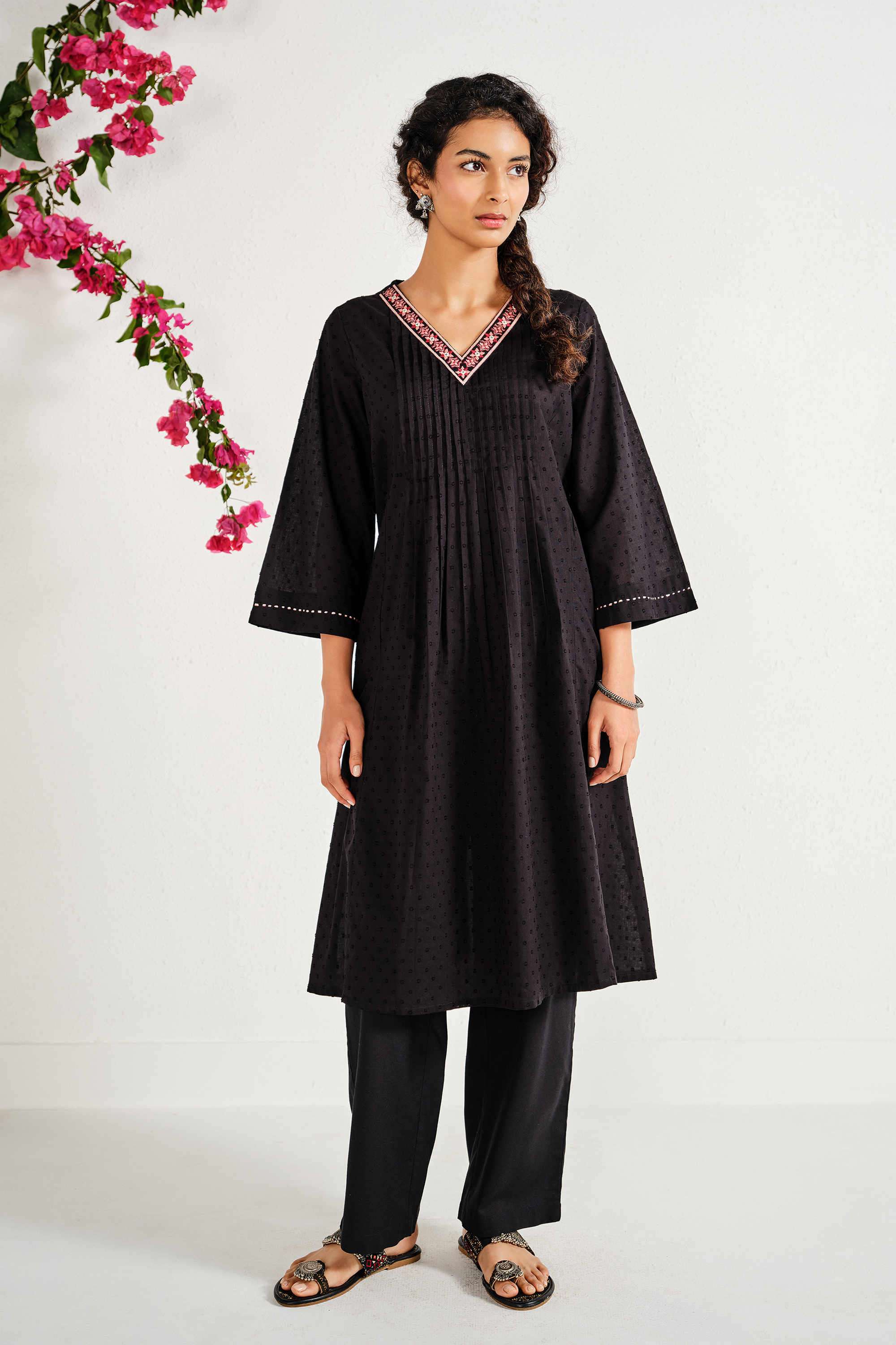 Solid-Cotton-V-Neck-Women-s-Casual-Wear-Kurta