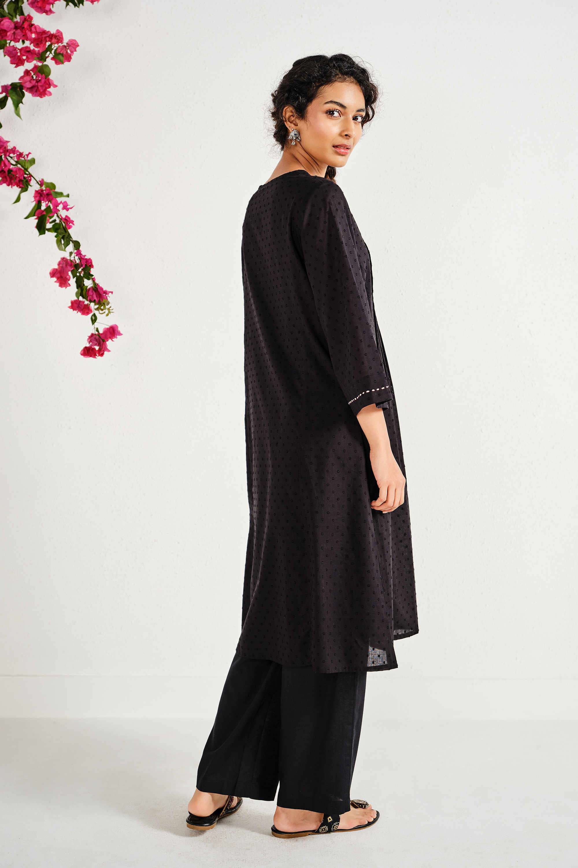Solid-Cotton-V-Neck-Women-s-Casual-Wear-Kurta