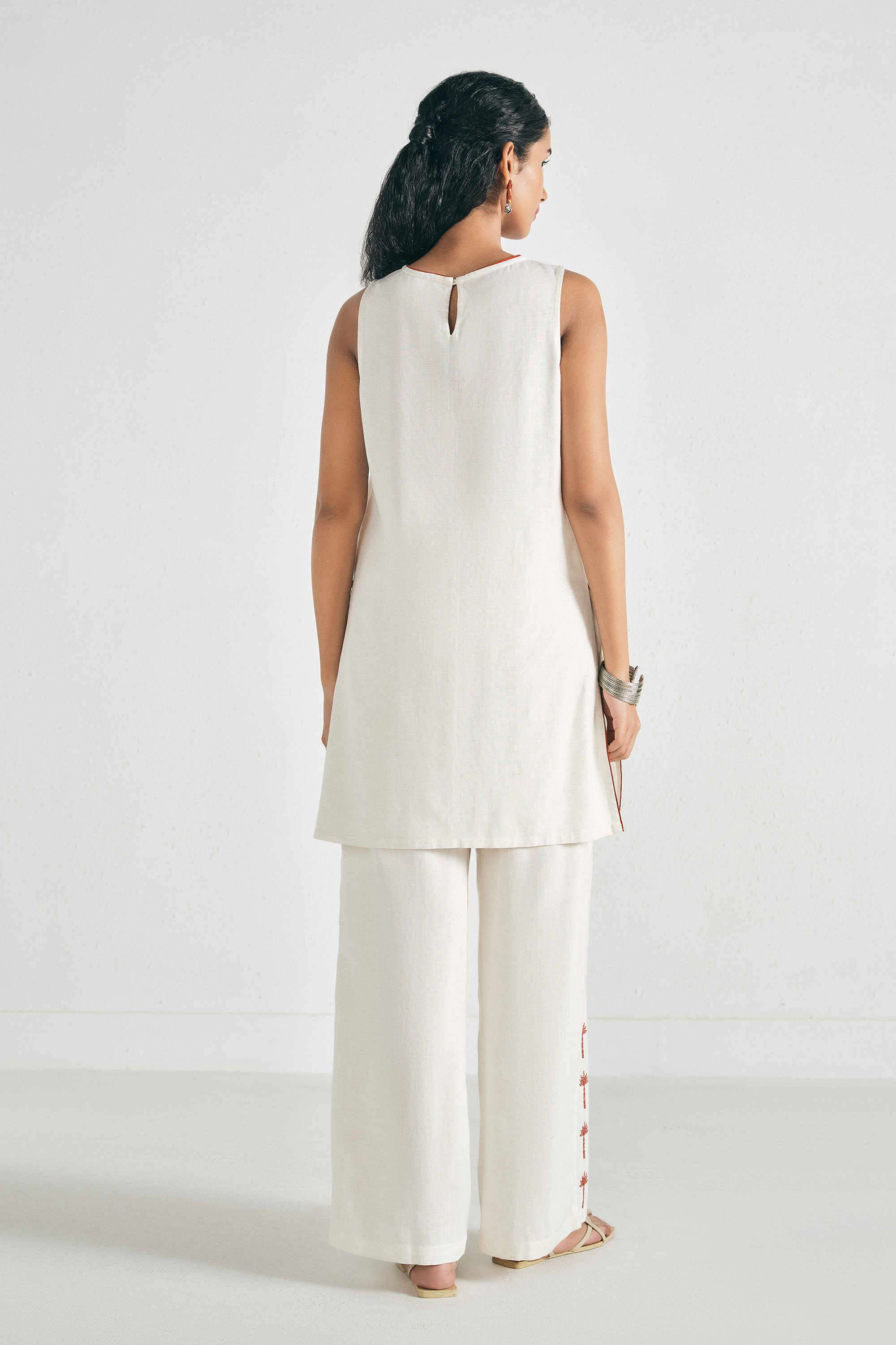 Embroidered-Rayon-Round-Neck-Women-Kurta-with-Palazzo