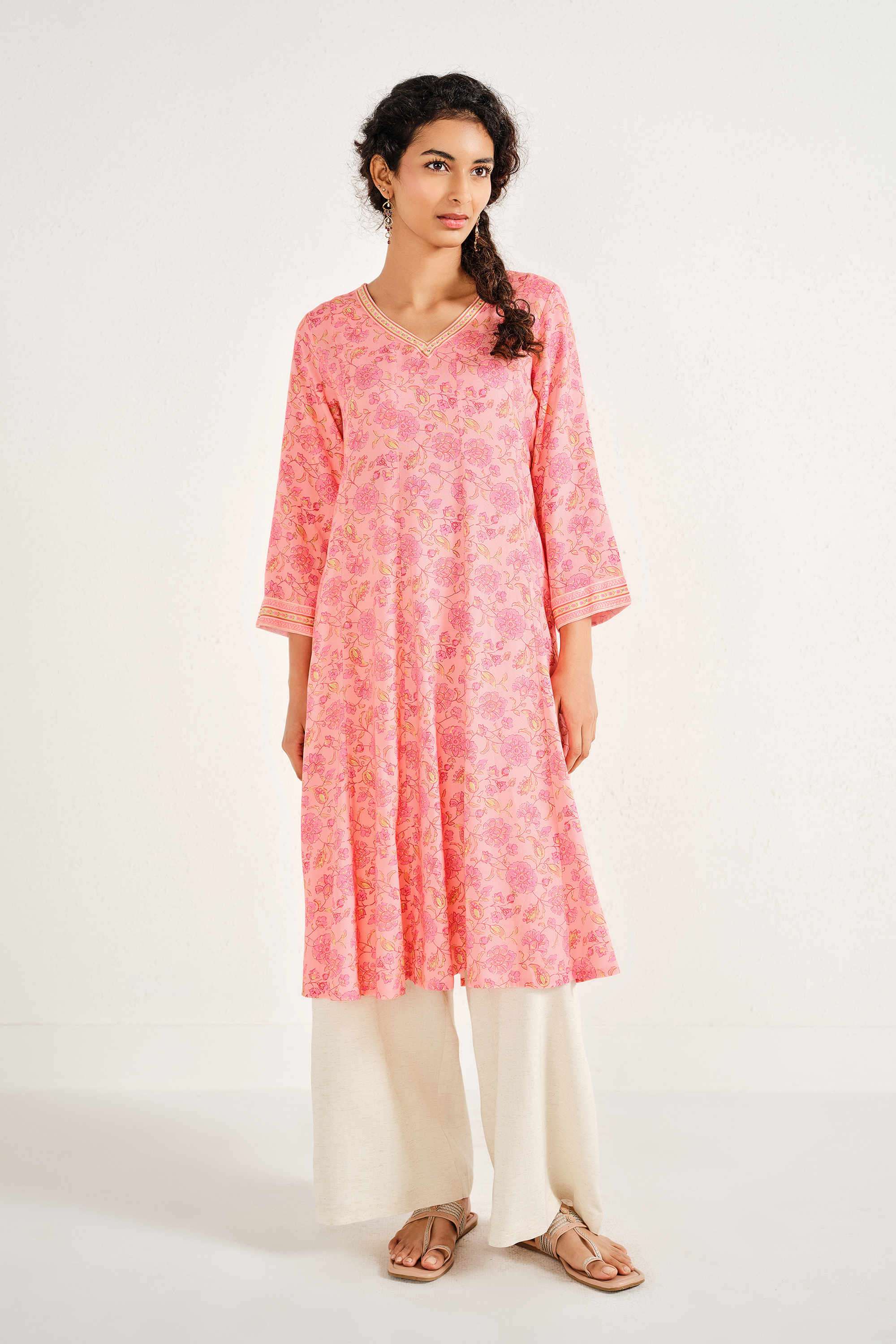 Floral-Viscose-Rayon-V-Neck-Women-s-Casual-Wear-Kurta
