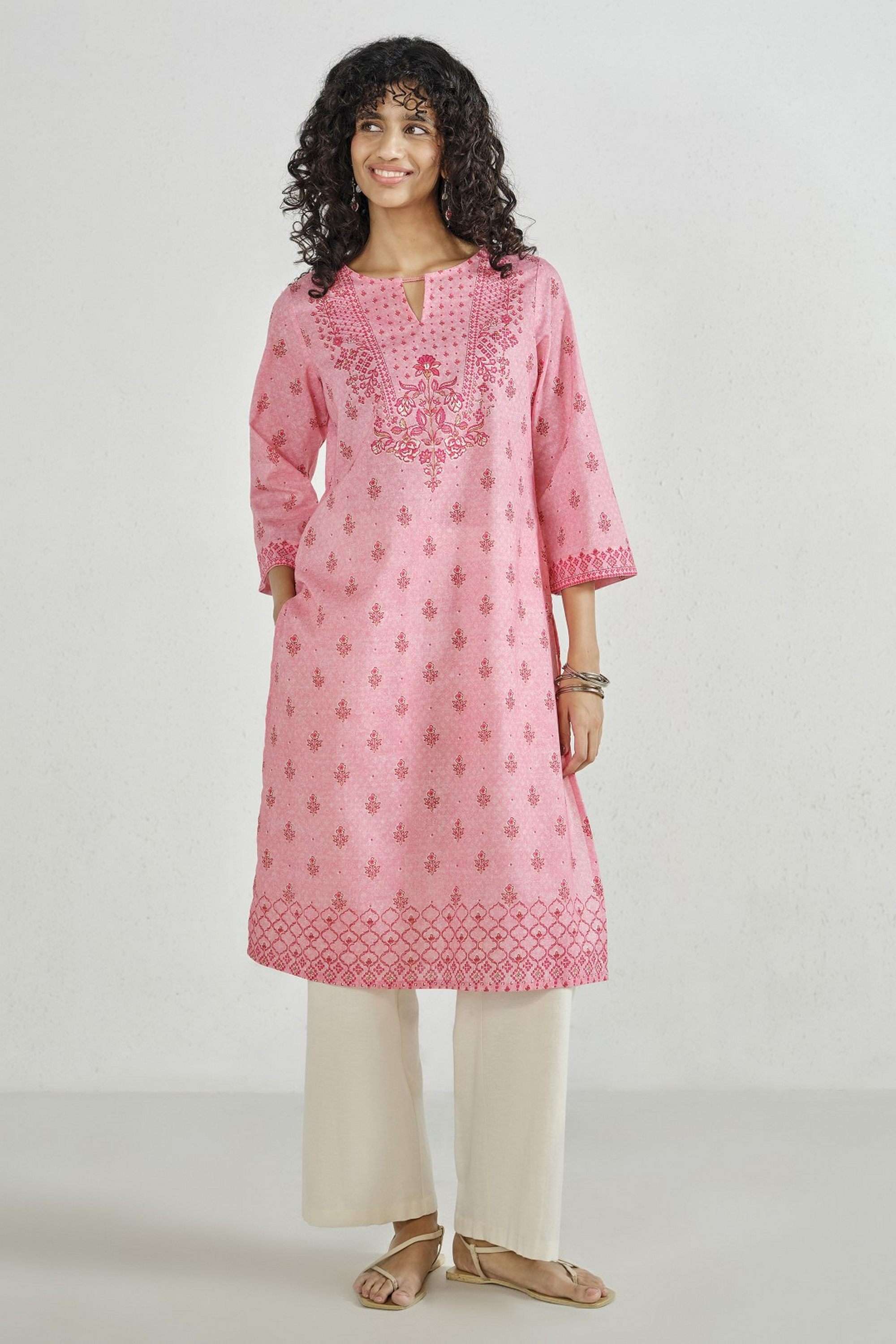 Printed-Blended-Fabric-V-Neck-Women-s-Everyday-Kurta
