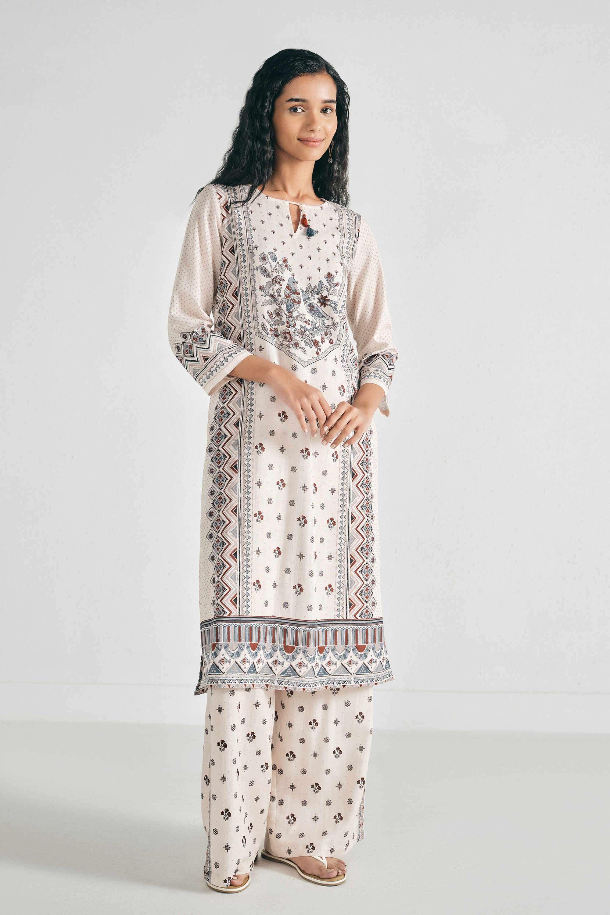 Printed-Rayon-Round-Neck-Women-Kurta-with-Pant