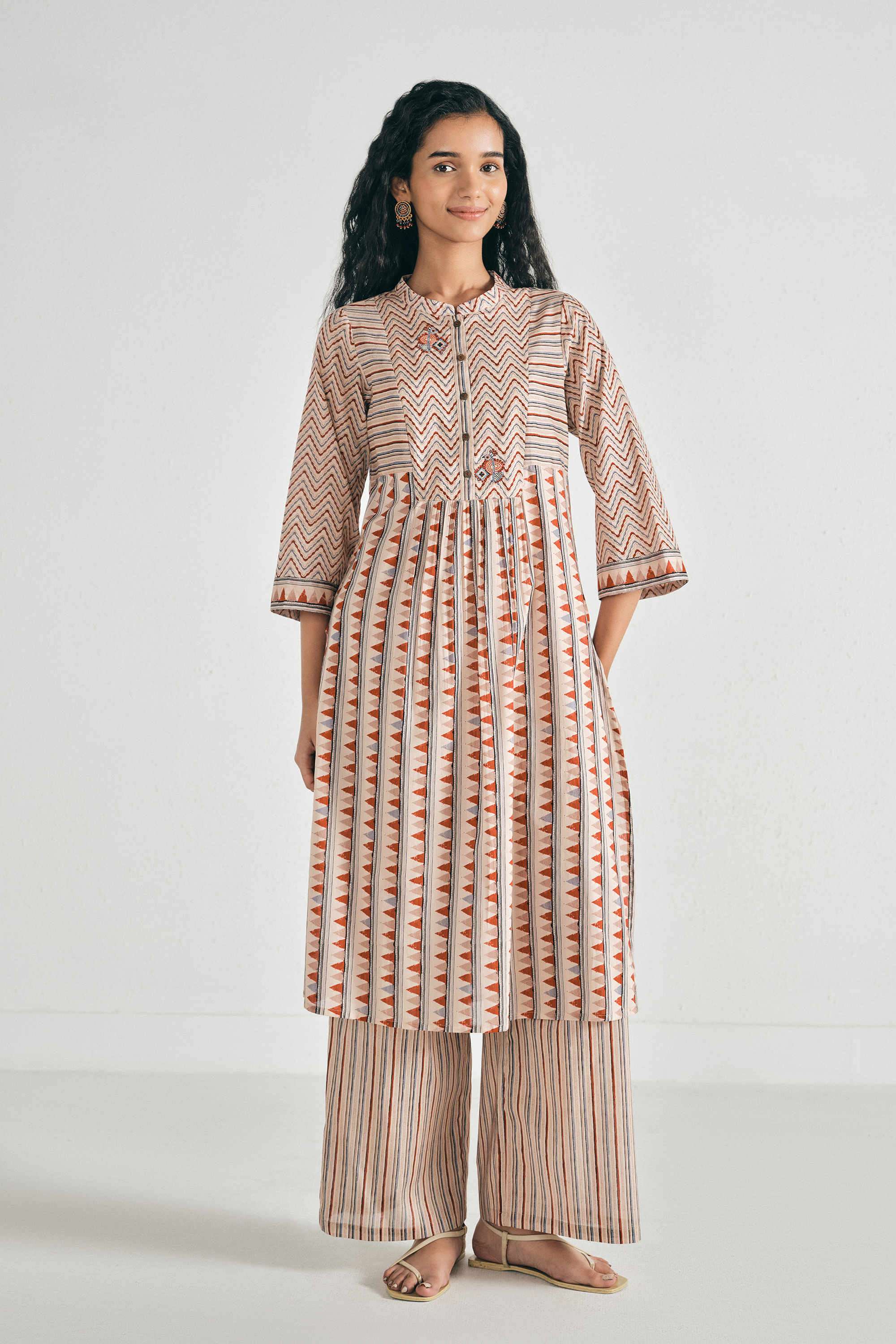 Printed-Cotton-Collared-Women-Kurta-with-Palazzo