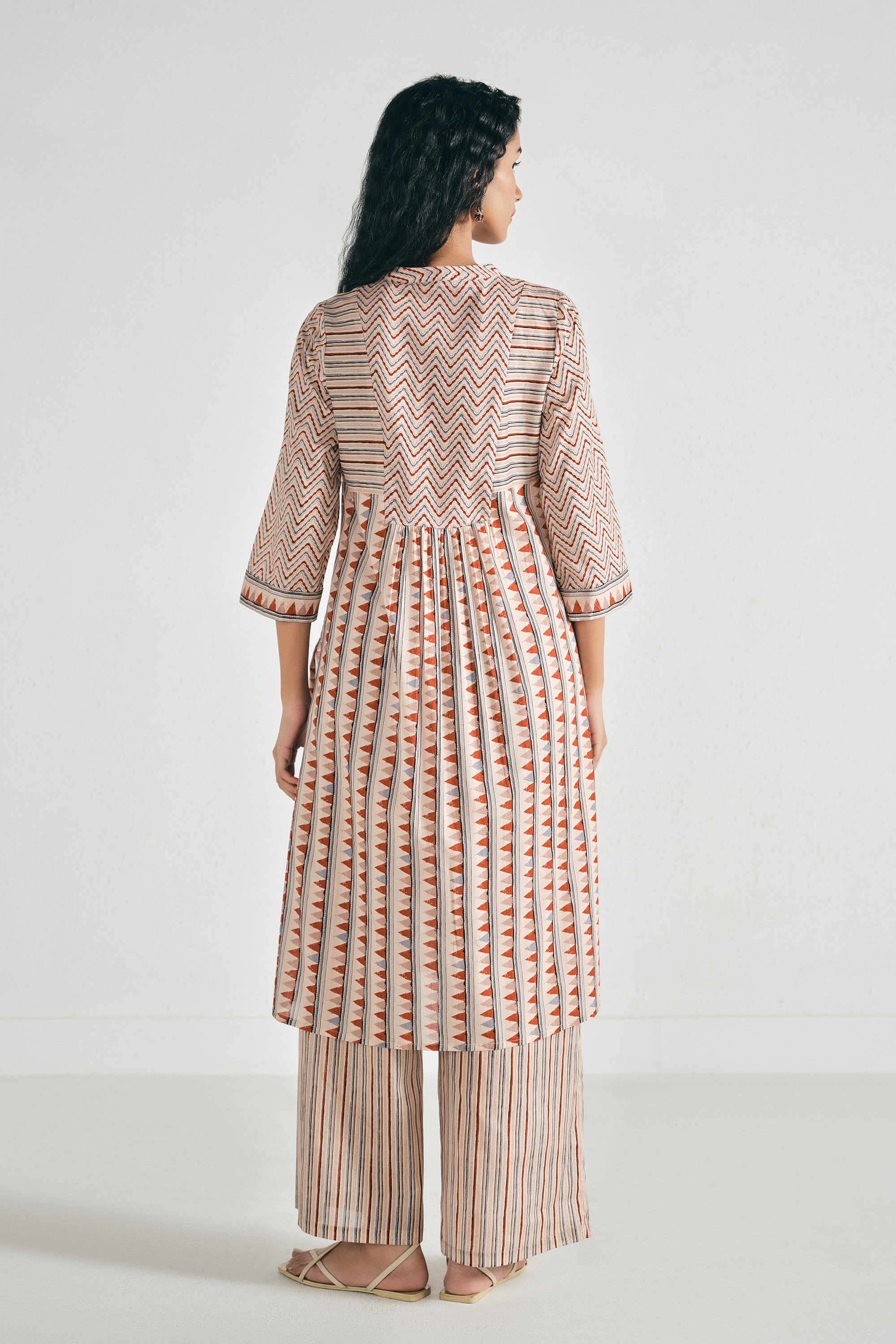 Printed-Cotton-Collared-Women-Kurta-with-Palazzo