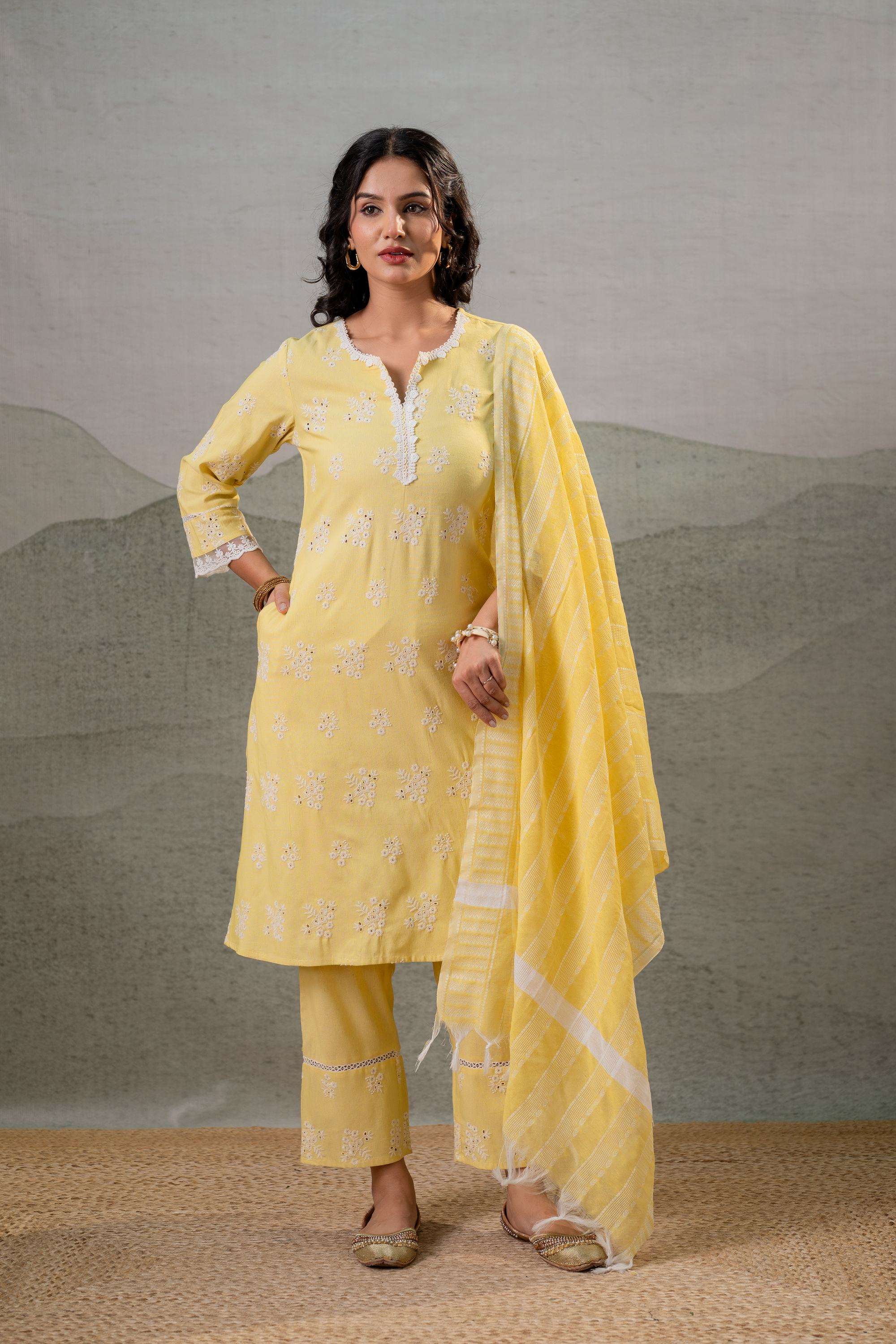 Embroidered-Blended-Fabric-Women-s-Festive-Wear-Kurta-Set