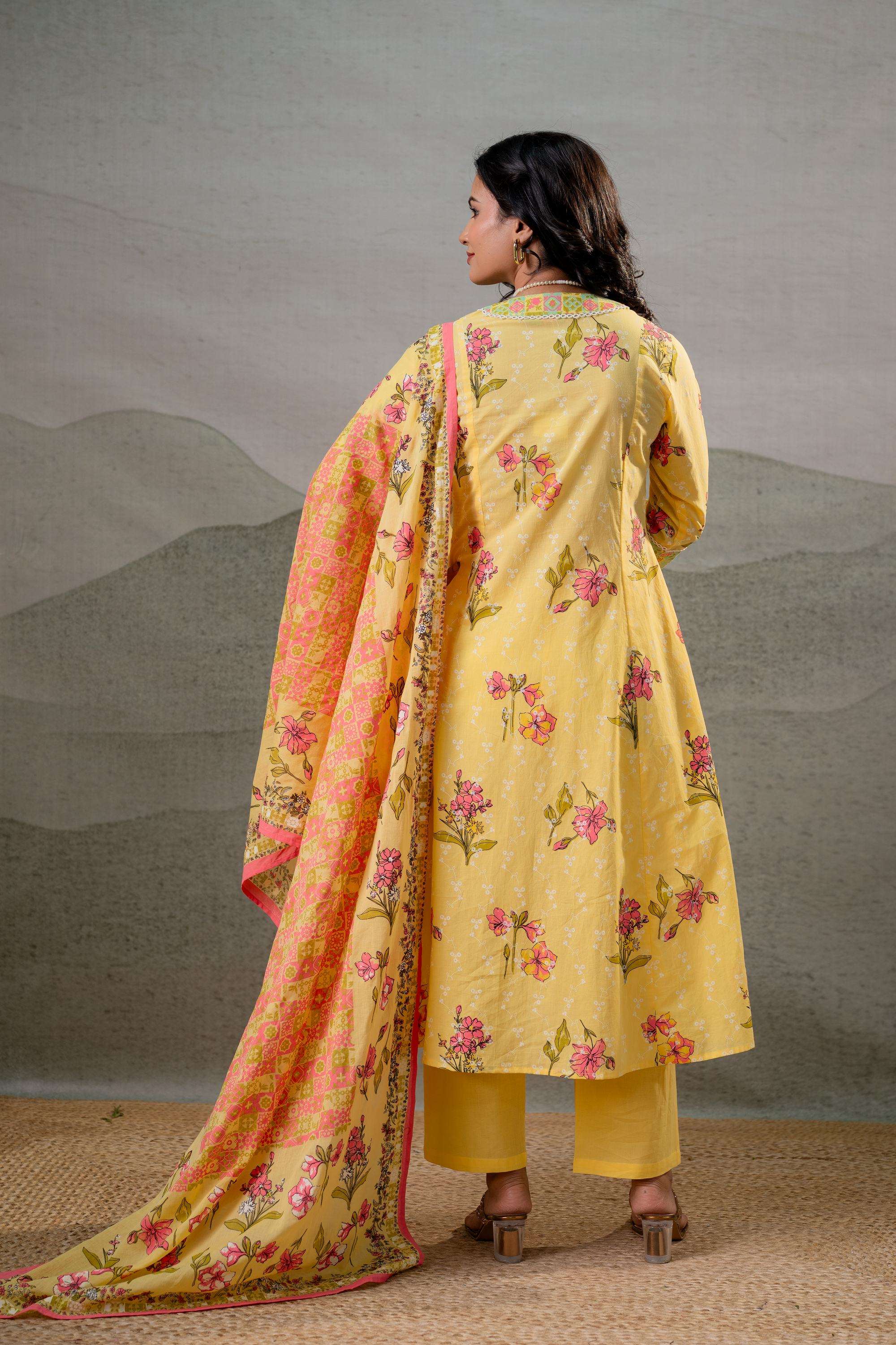 Printed-Cotton-Women-s-Festive-Wear-Kurta-Set