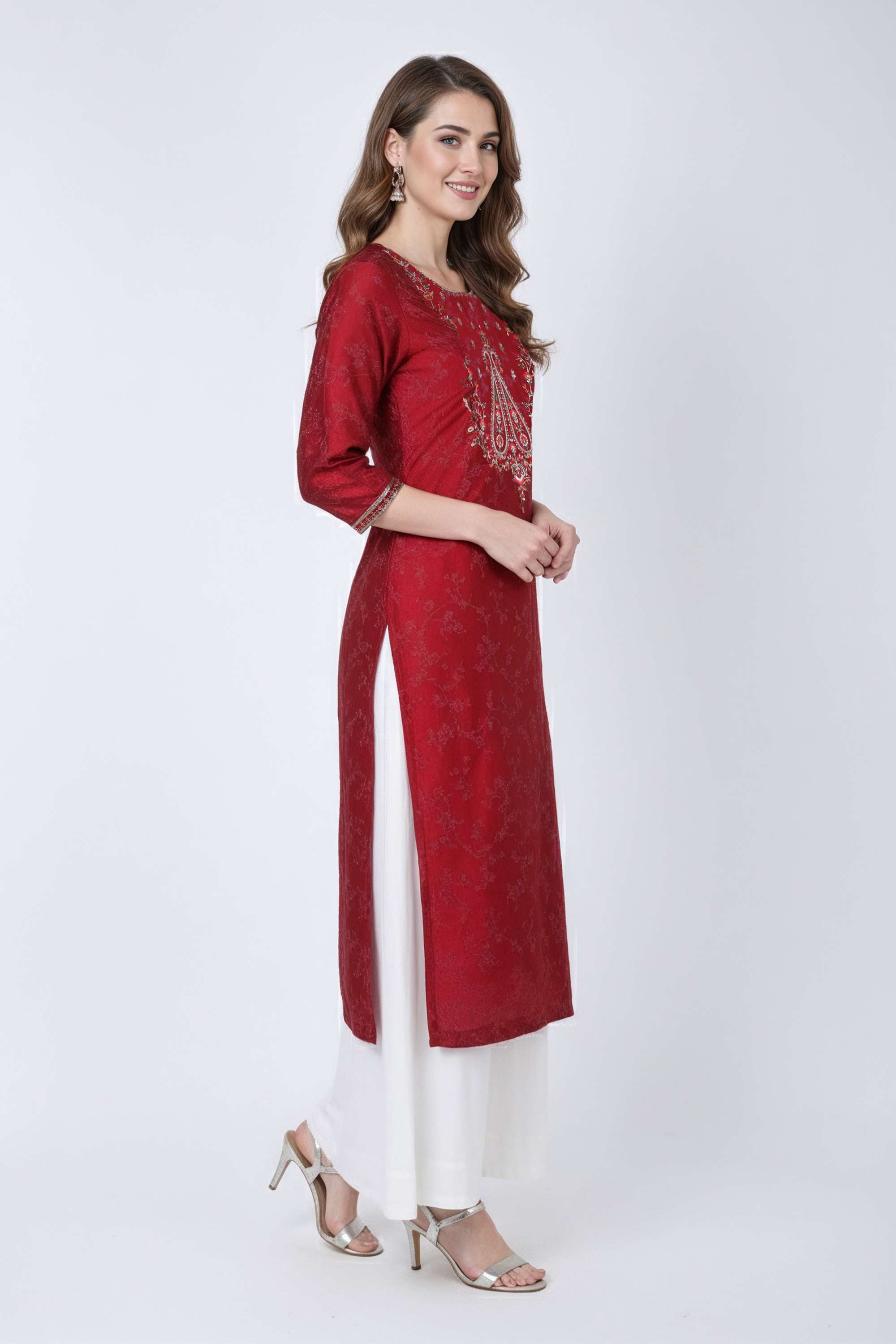 Embroidered-Blended-Fabric-Round-Neck-Women-Kurta