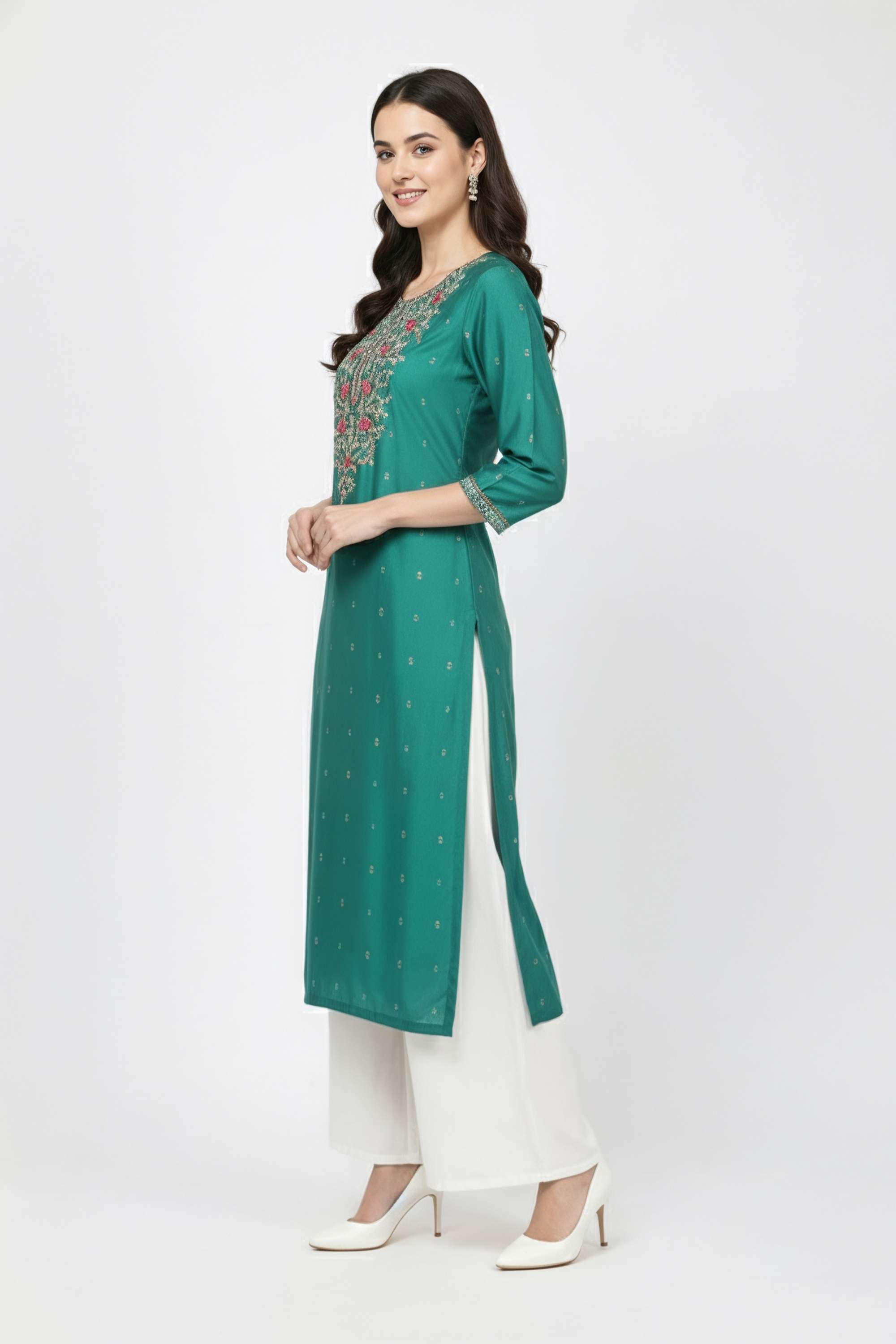 Embroidered-Blended-Fabric-Round-Neck-Women-Kurta