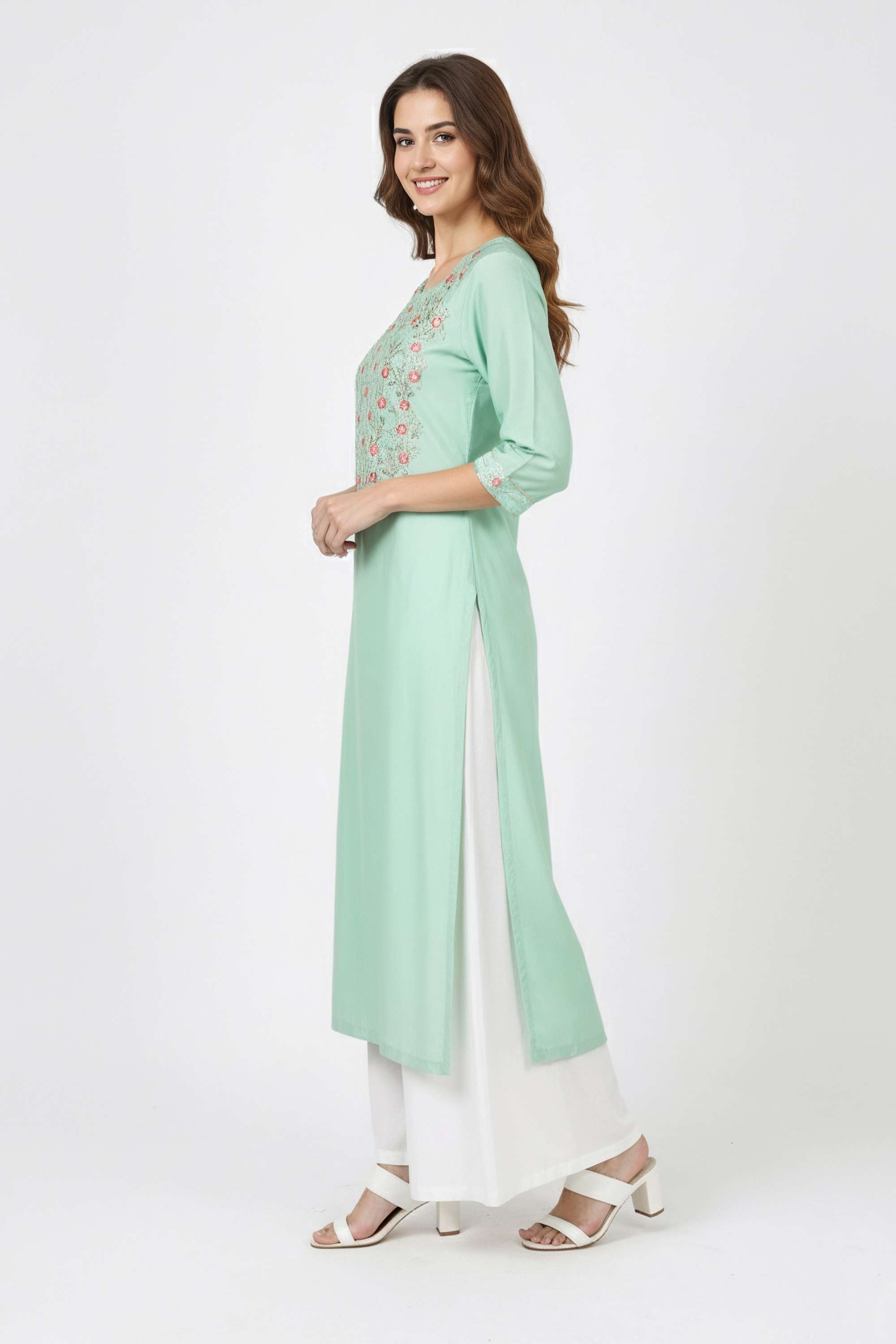 Embroidered-Blended-Fabric-Round-Neck-Women-Kurta