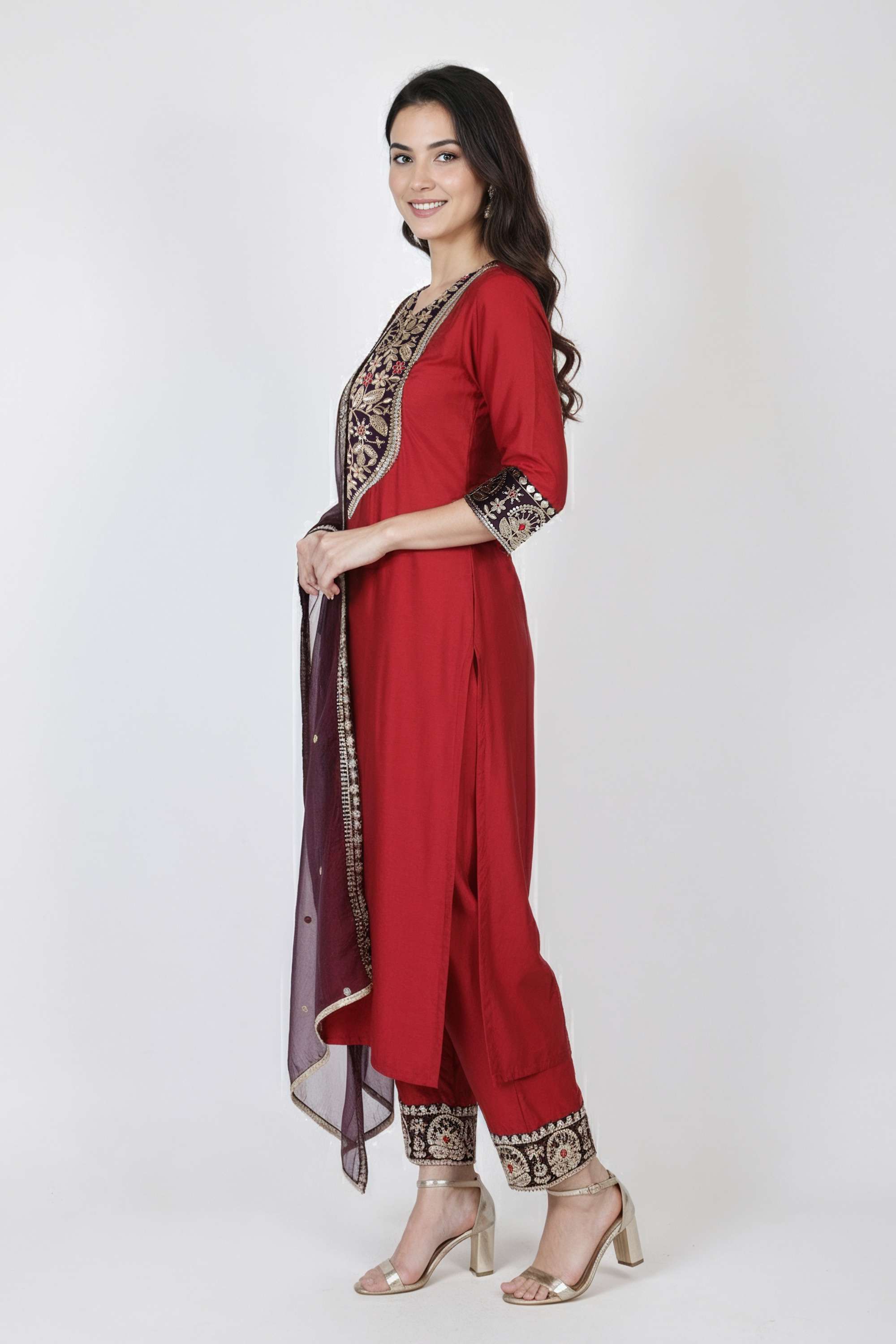 Embroidered-Blended-Fabric-Round-Neck-Women-Kurta-with-Pant-and-Dupatta