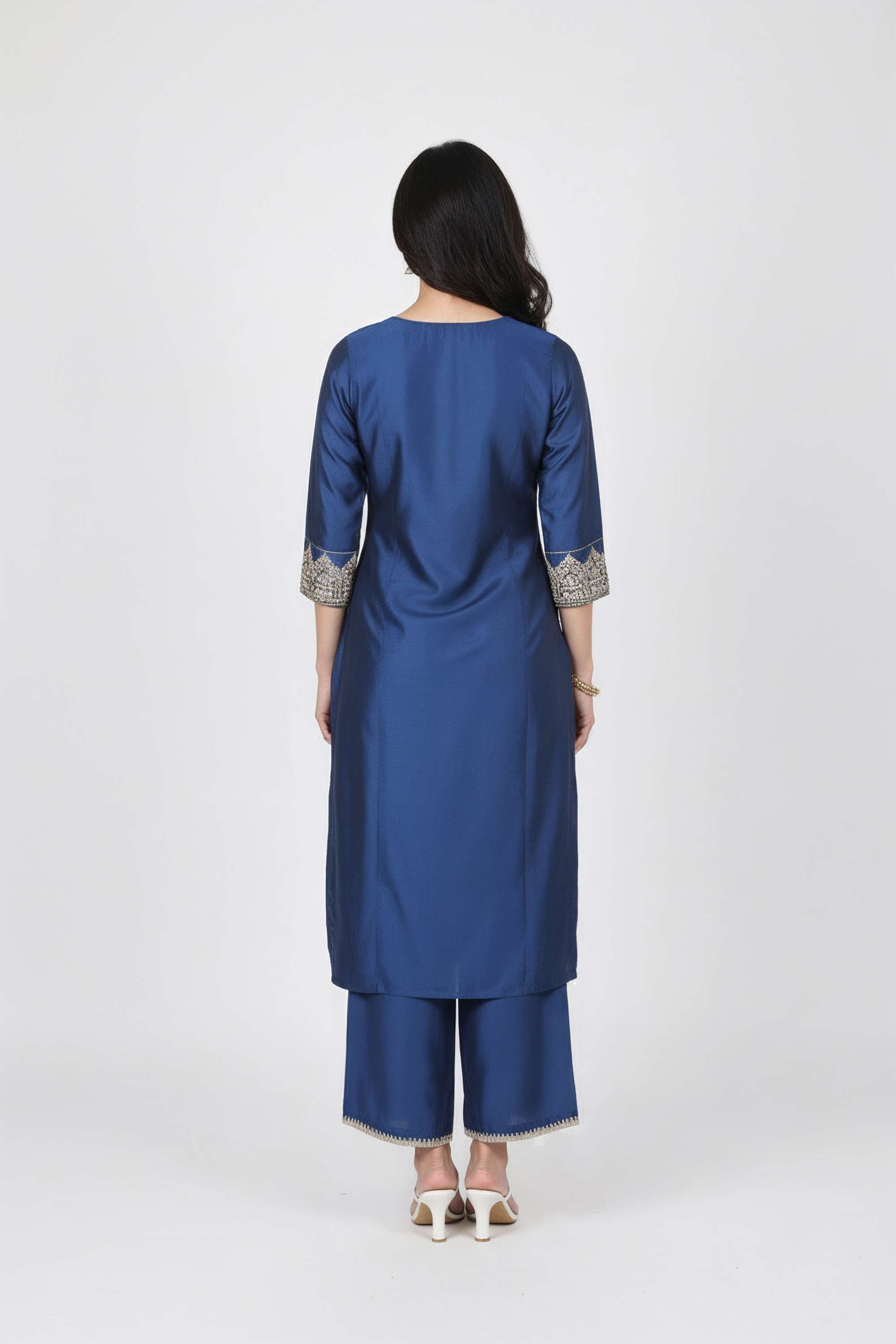 Embroidered-Blended-Fabric-Round-Neck-Women-Kurta-with-Pant-and-Dupatta