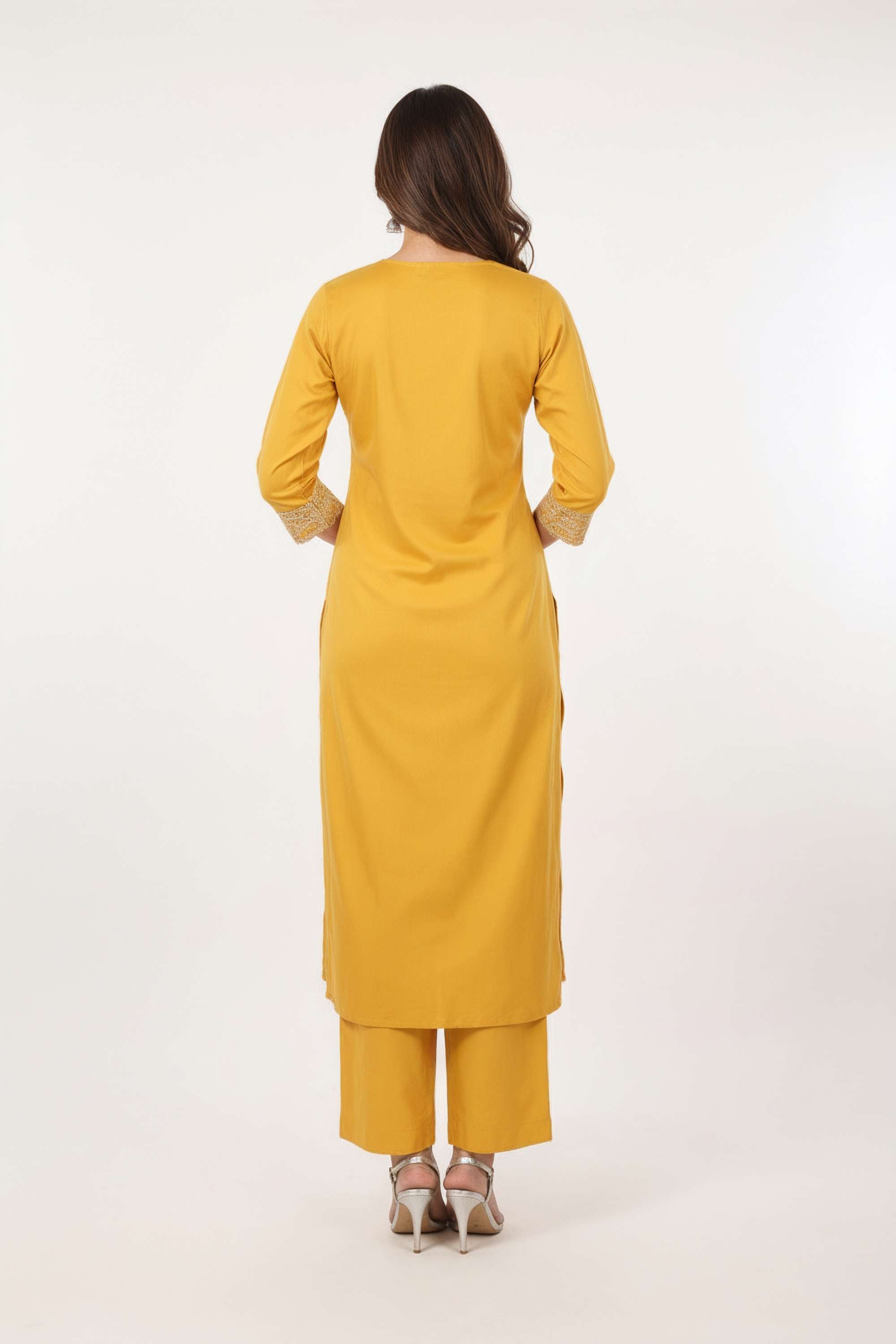 Embroidered-Blended-Fabric-Round-Neck-Women-Kurta-with-Pant-and-Dupatta