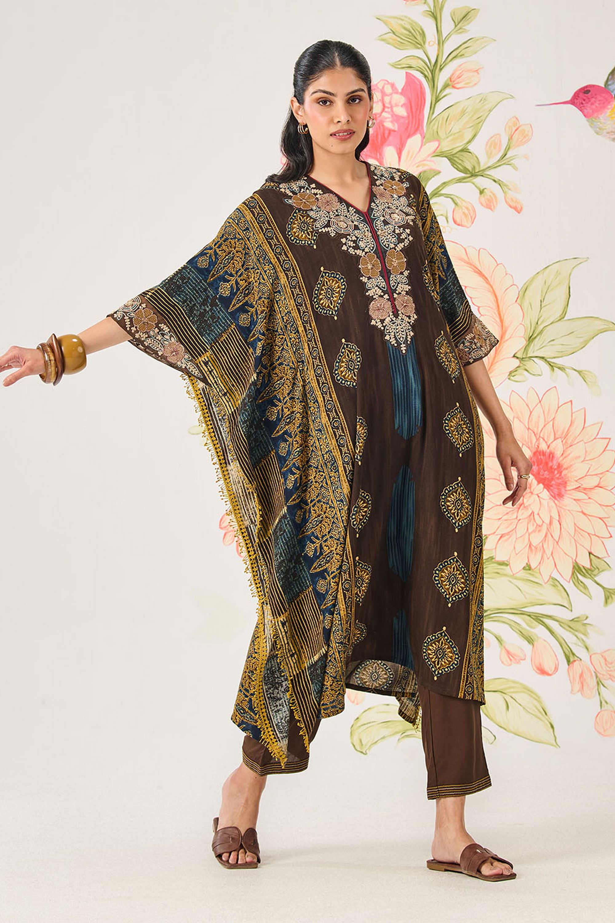 Printed-Cotton-V-Neck-Women-Kurta-with-Pant