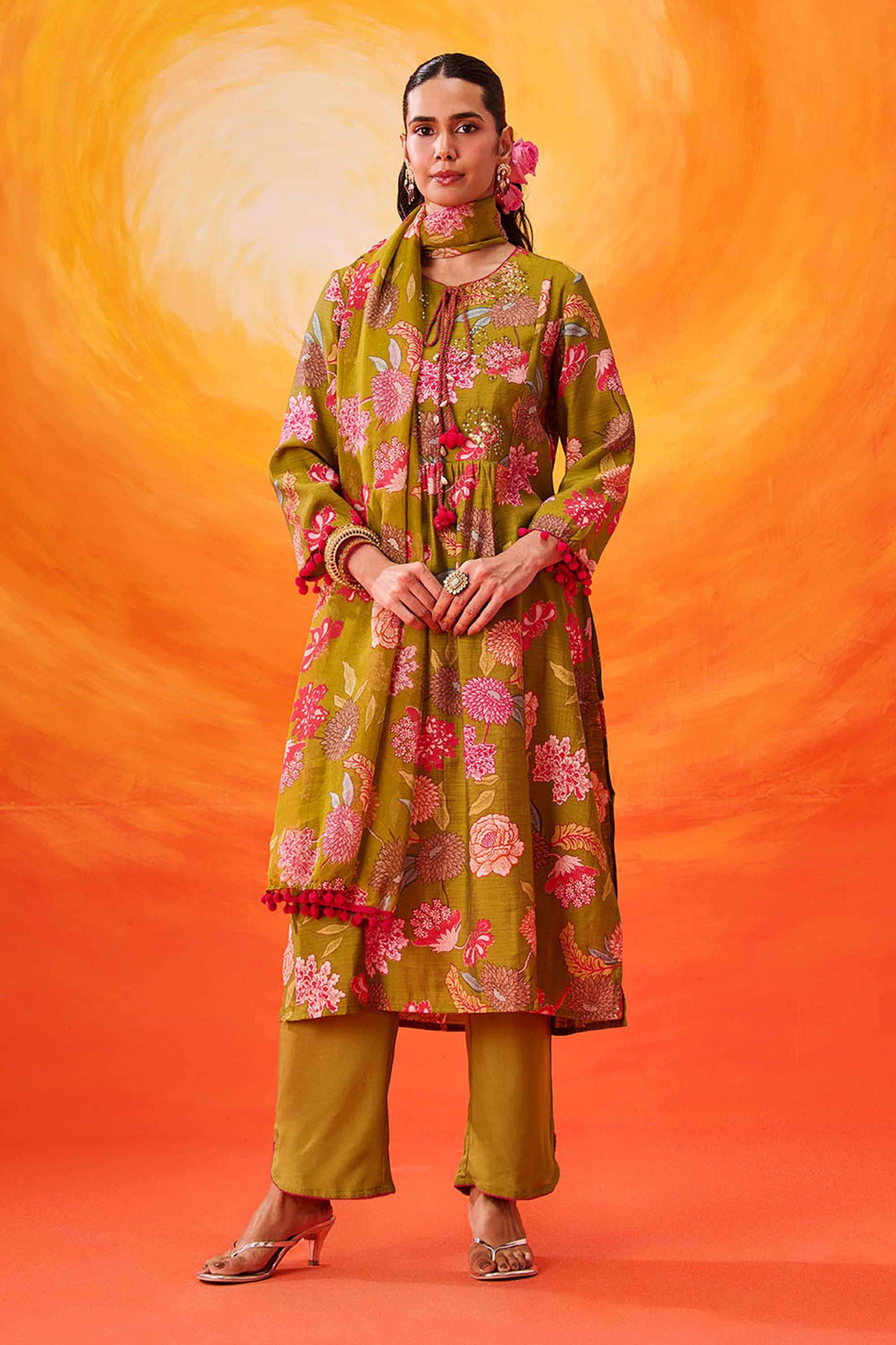 Floral-Cotton-Round-Neck-Women-Kurta-with-Pant-and-Dupatta