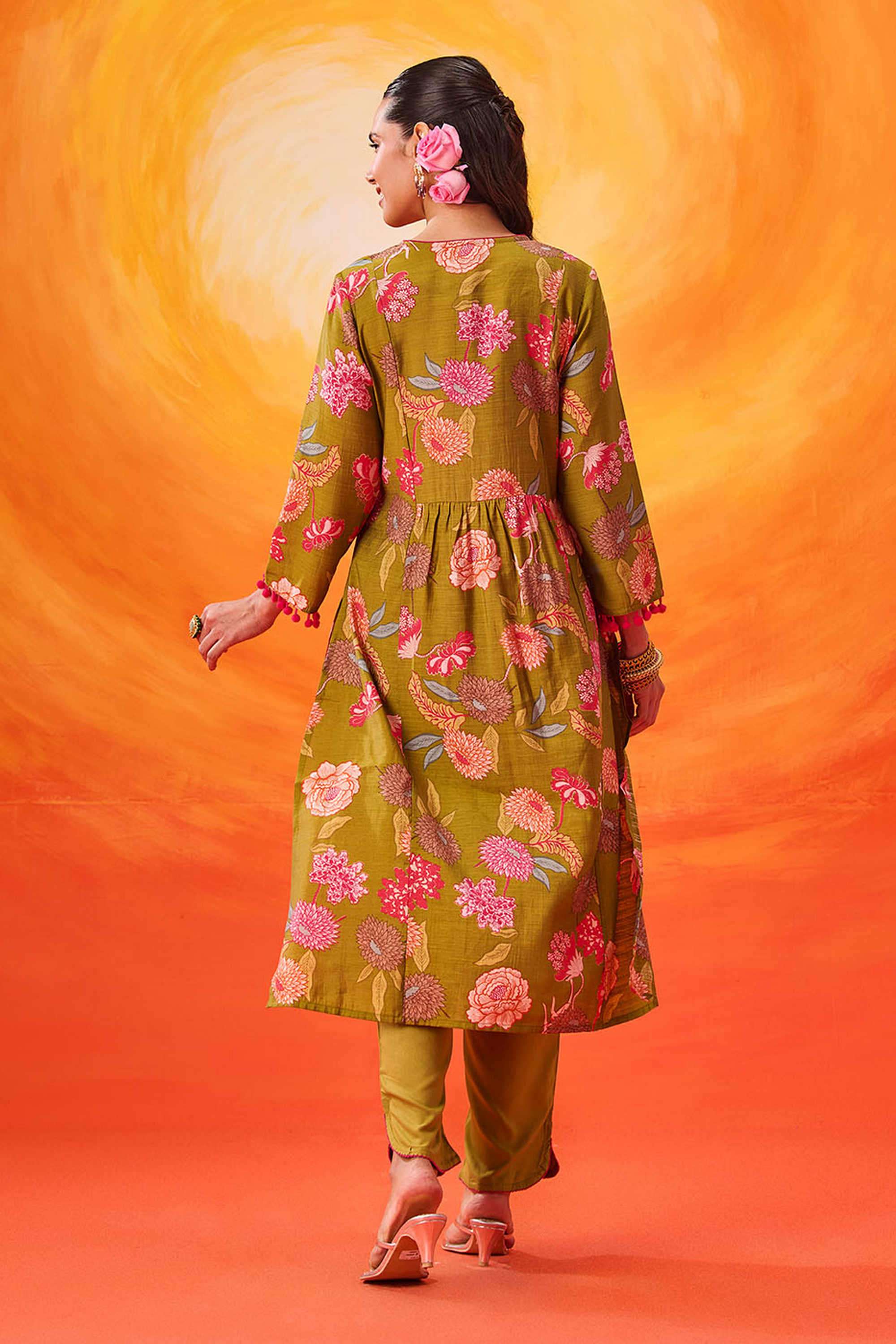 Floral-Cotton-Round-Neck-Women-Kurta-with-Pant-and-Dupatta