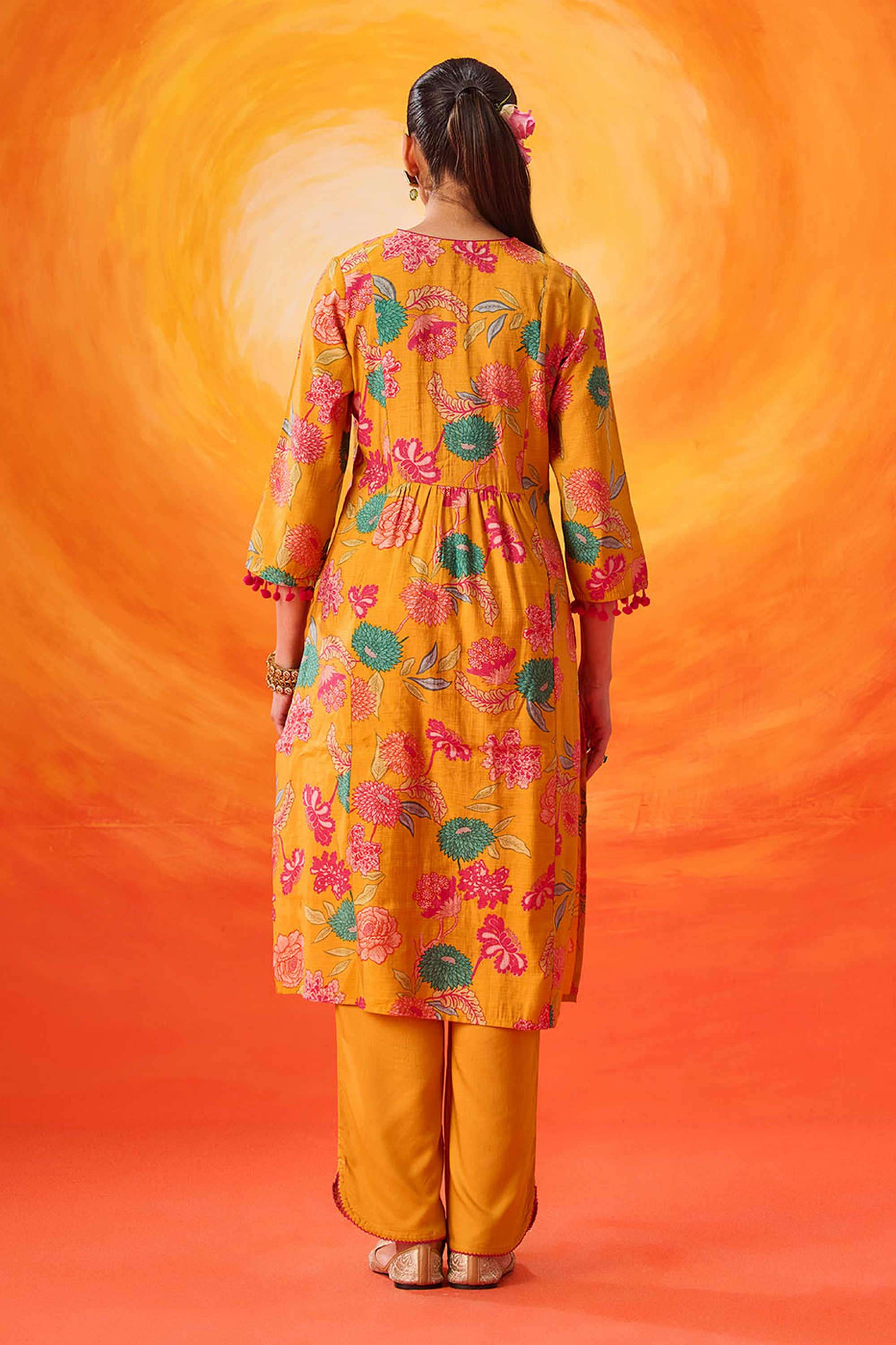 Floral-Cotton-Round-Neck-Women-Kurta-with-Pant-and-Dupatta
