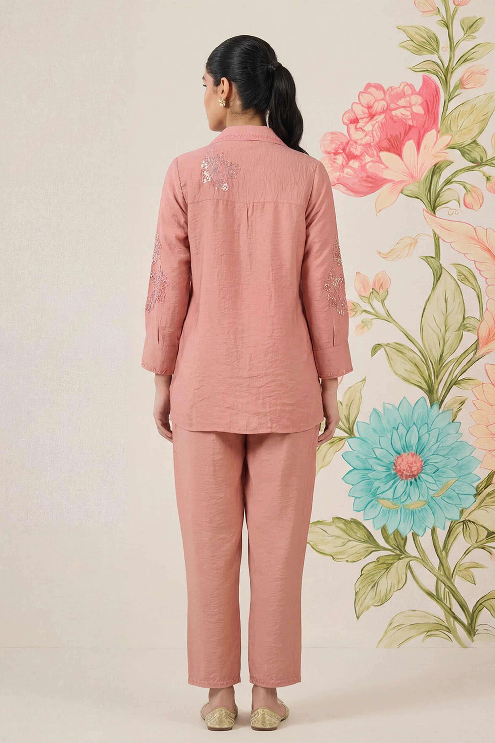 Embroidered-Cotton-Collared-Women-Kurta-with-Pant