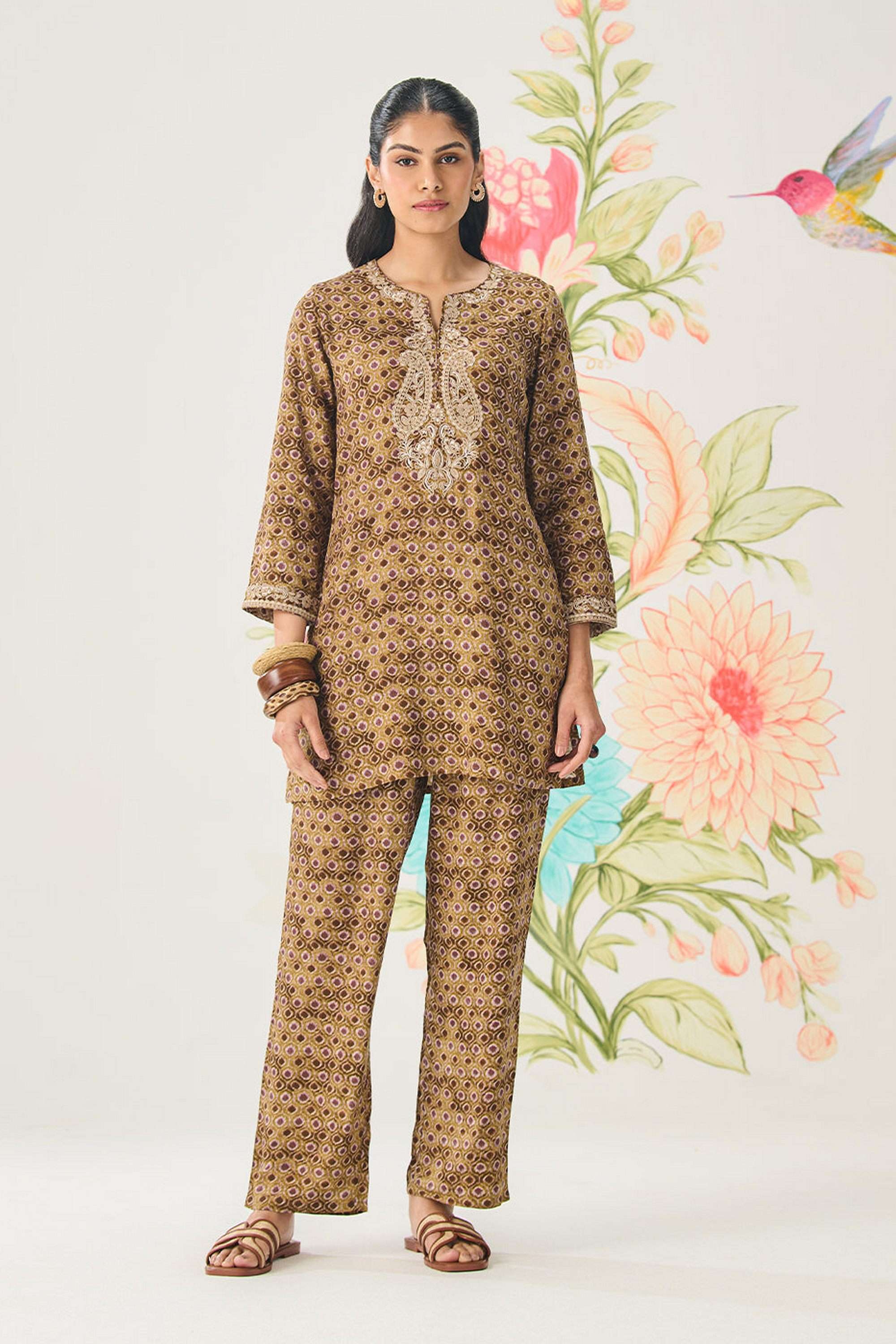 Printed-Cotton-Round-Neck-Women-Kurta-with-Pant