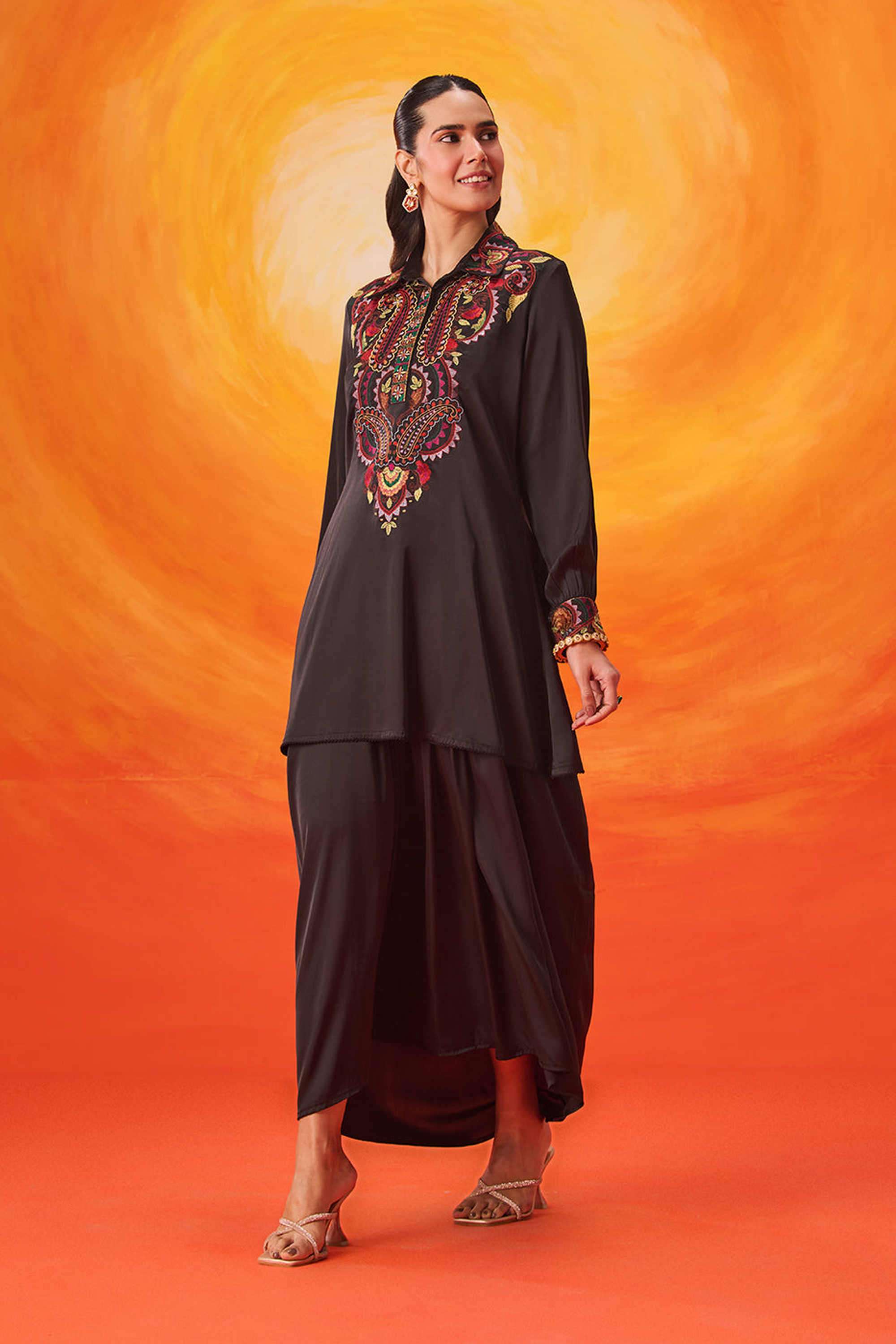 Embroidered-Cotton-Collared-Women-Kurta-with-Pant