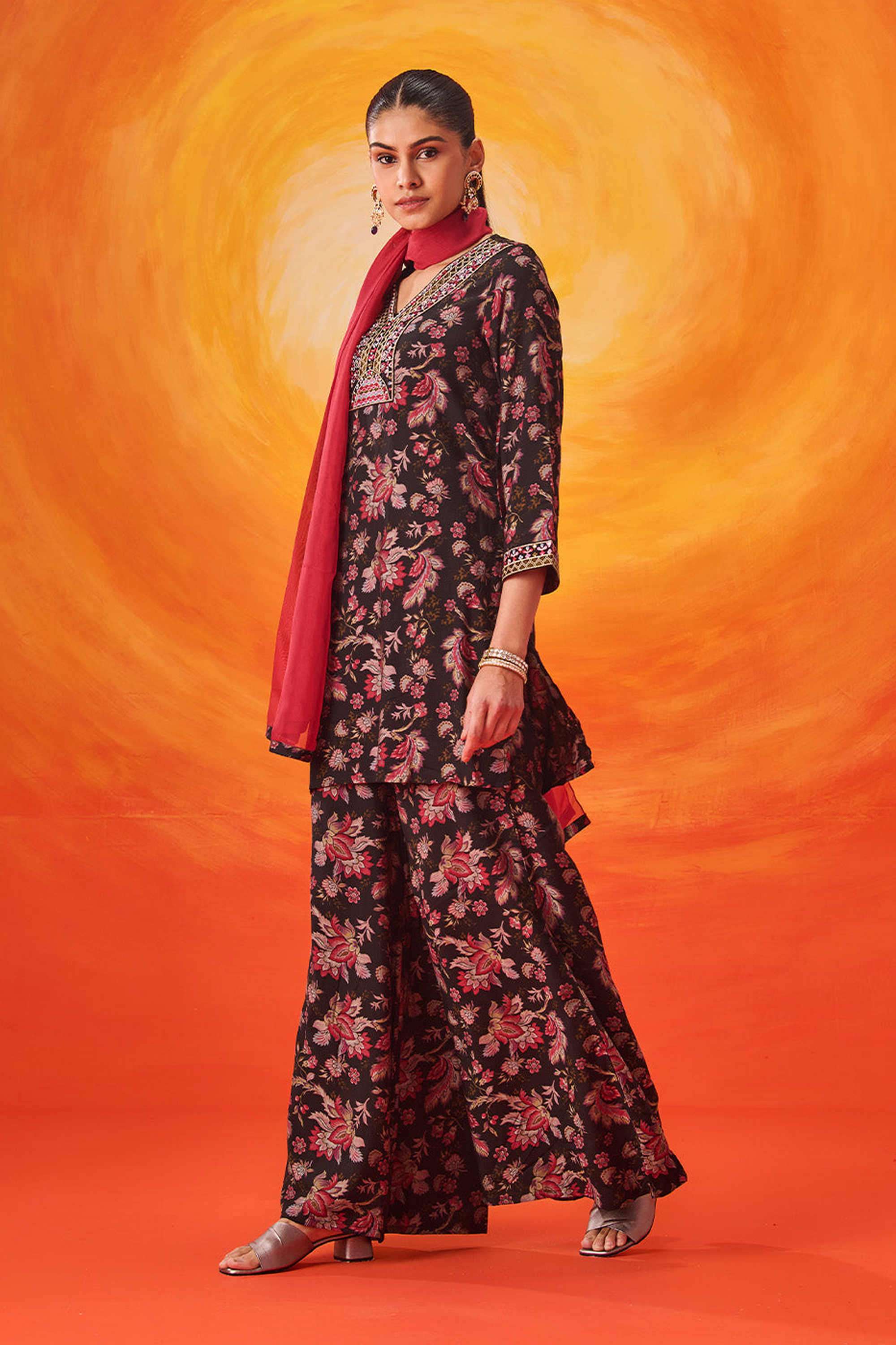 Printed-Cotton-V-Neck-Women-Kurta-with-Palazzo-and-Dupatta