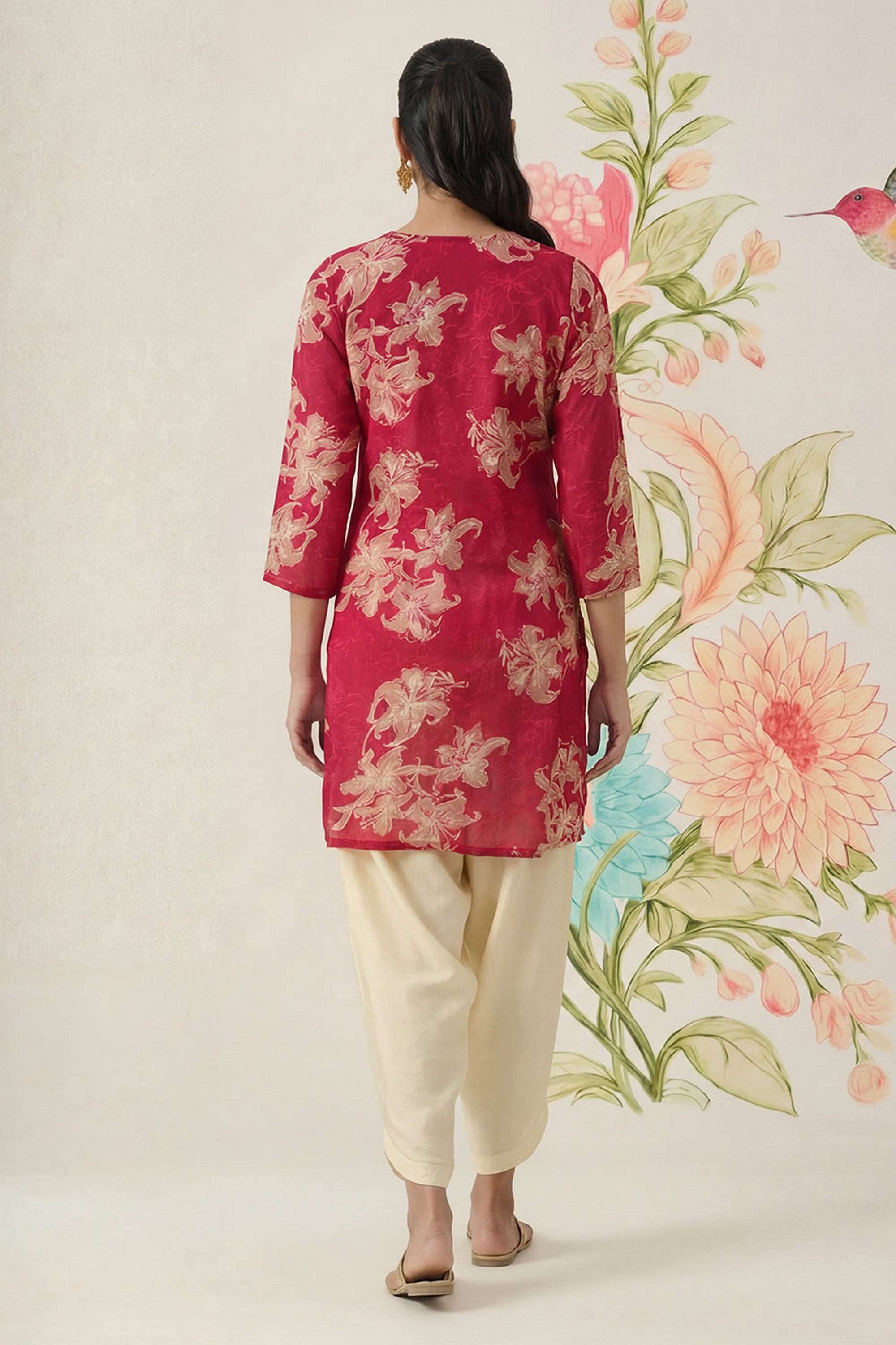 Floral-Cotton-Round-Neck-Women-Kurta
